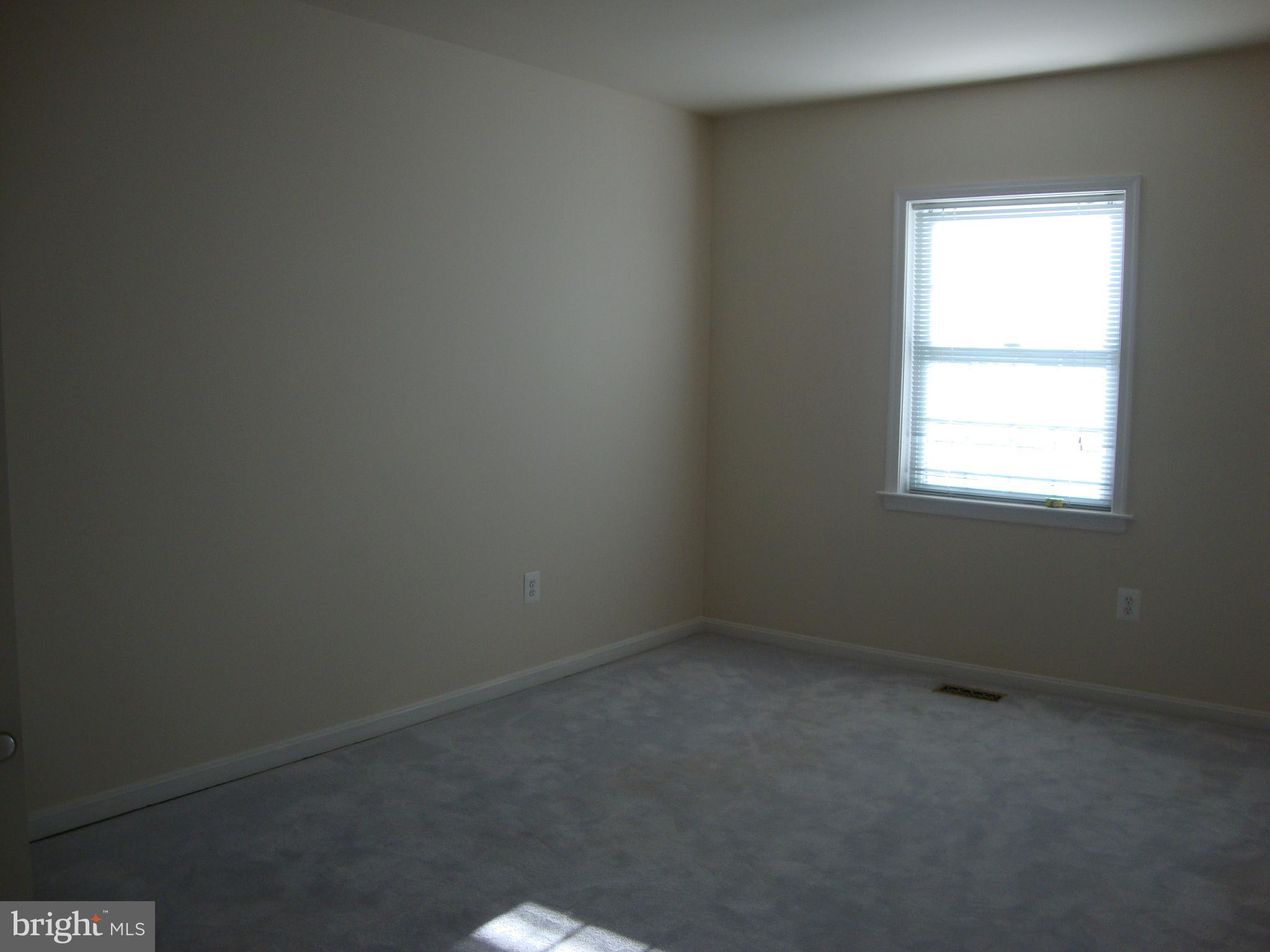 Real estate listing preview #8