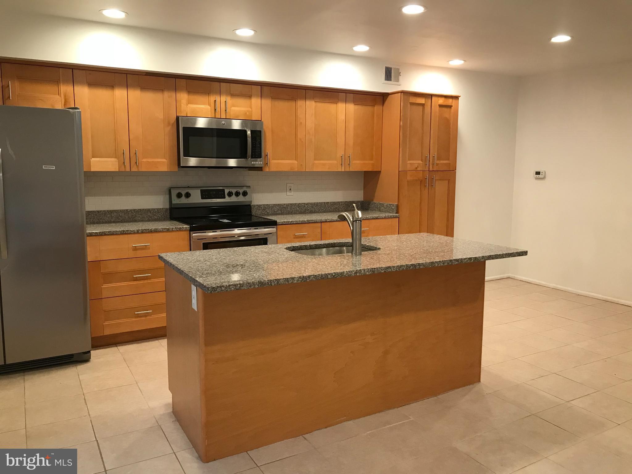 Real estate listing preview #2