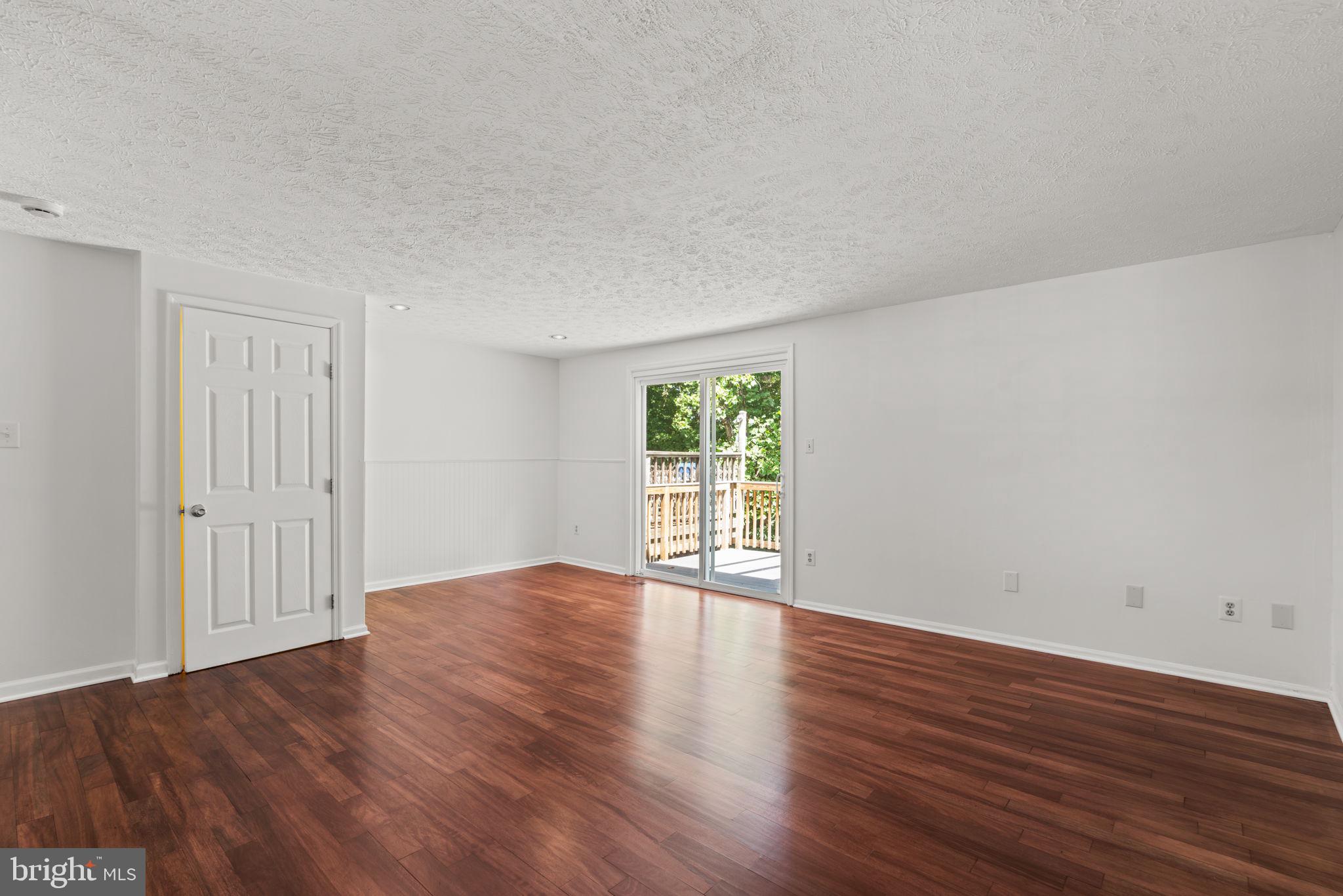 Real estate listing preview #8