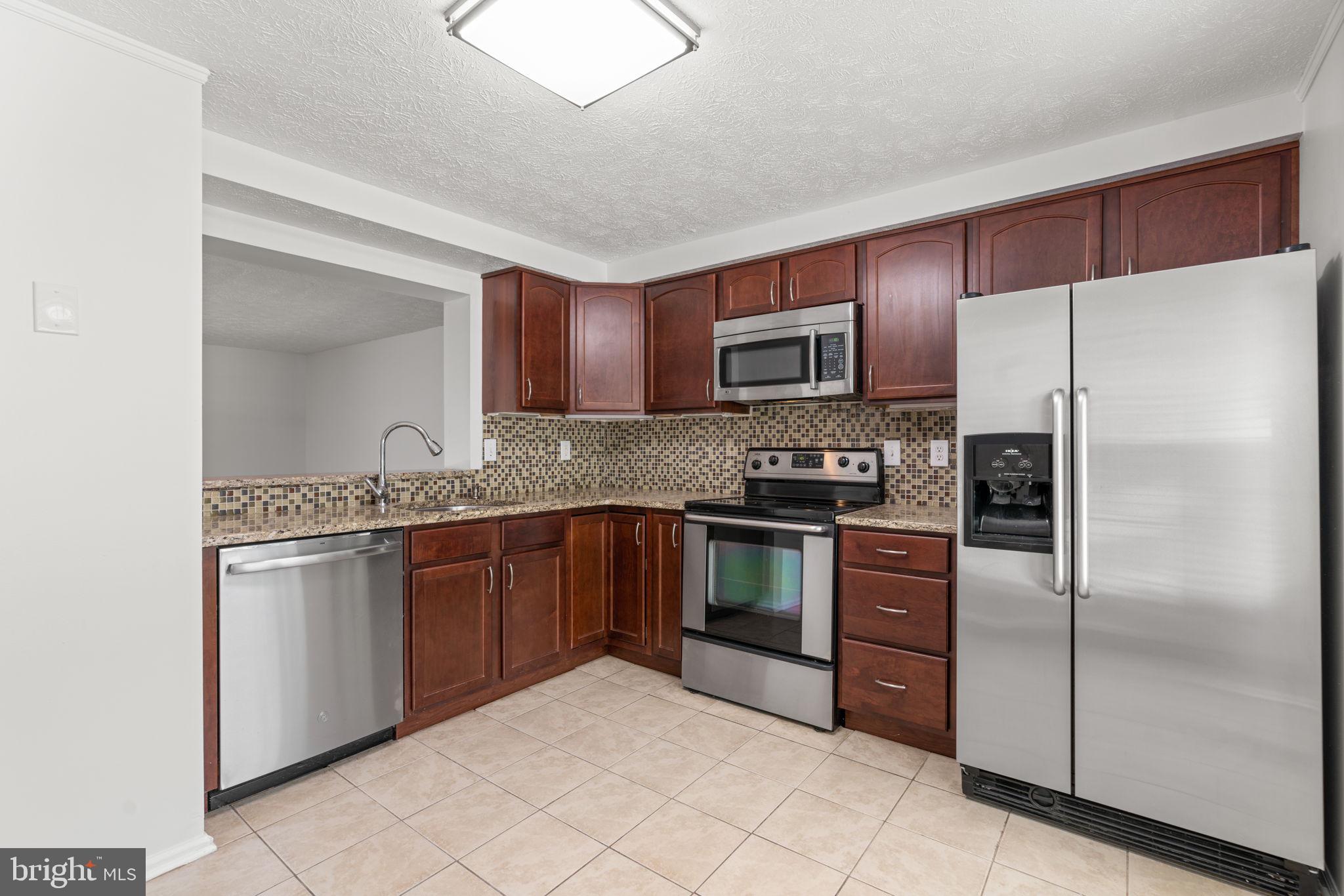 Real estate listing preview #12