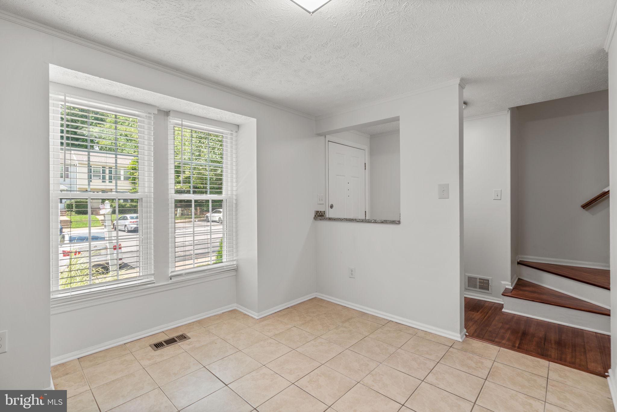 Real estate listing preview #15