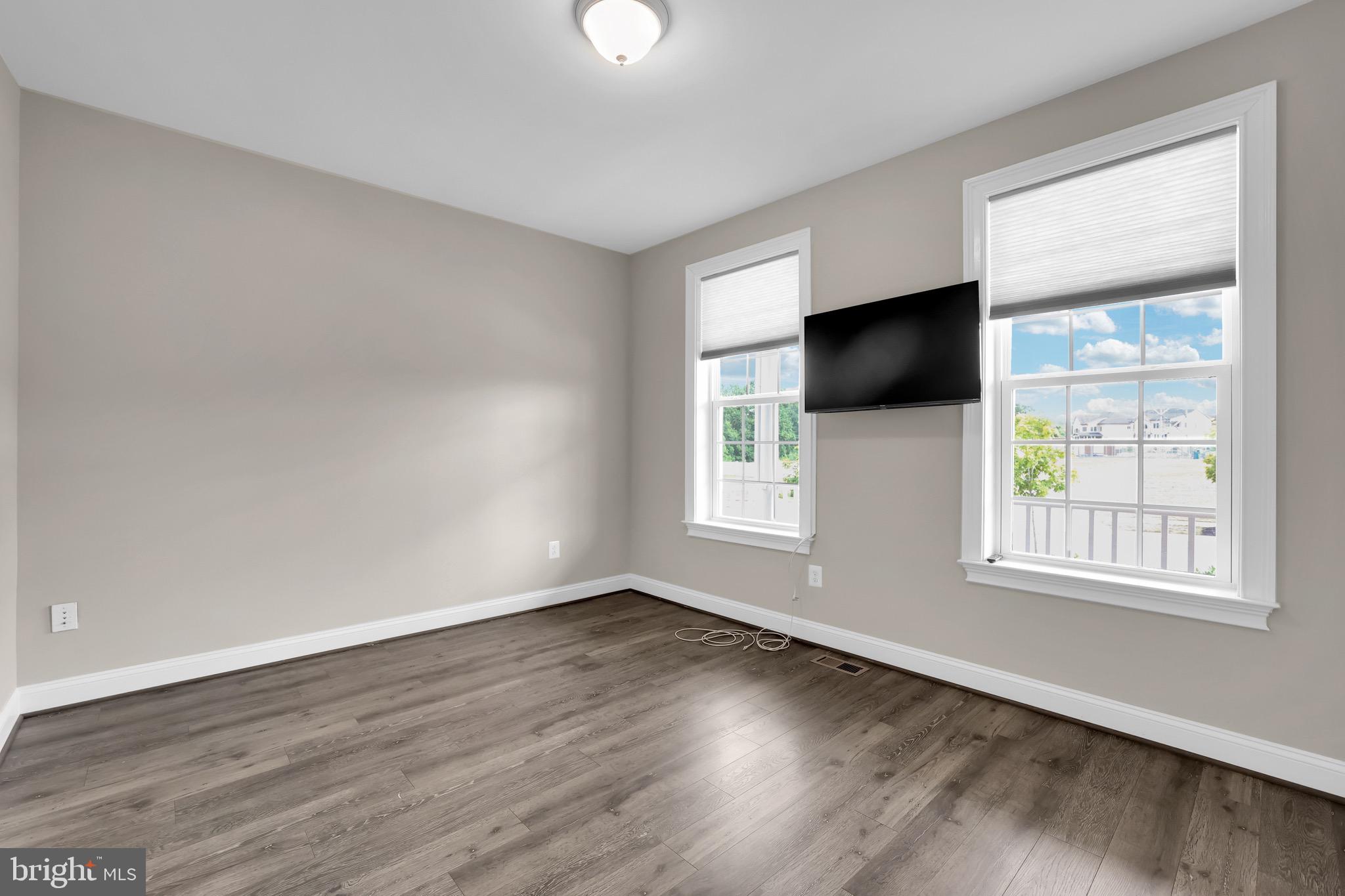 Real estate listing preview #28