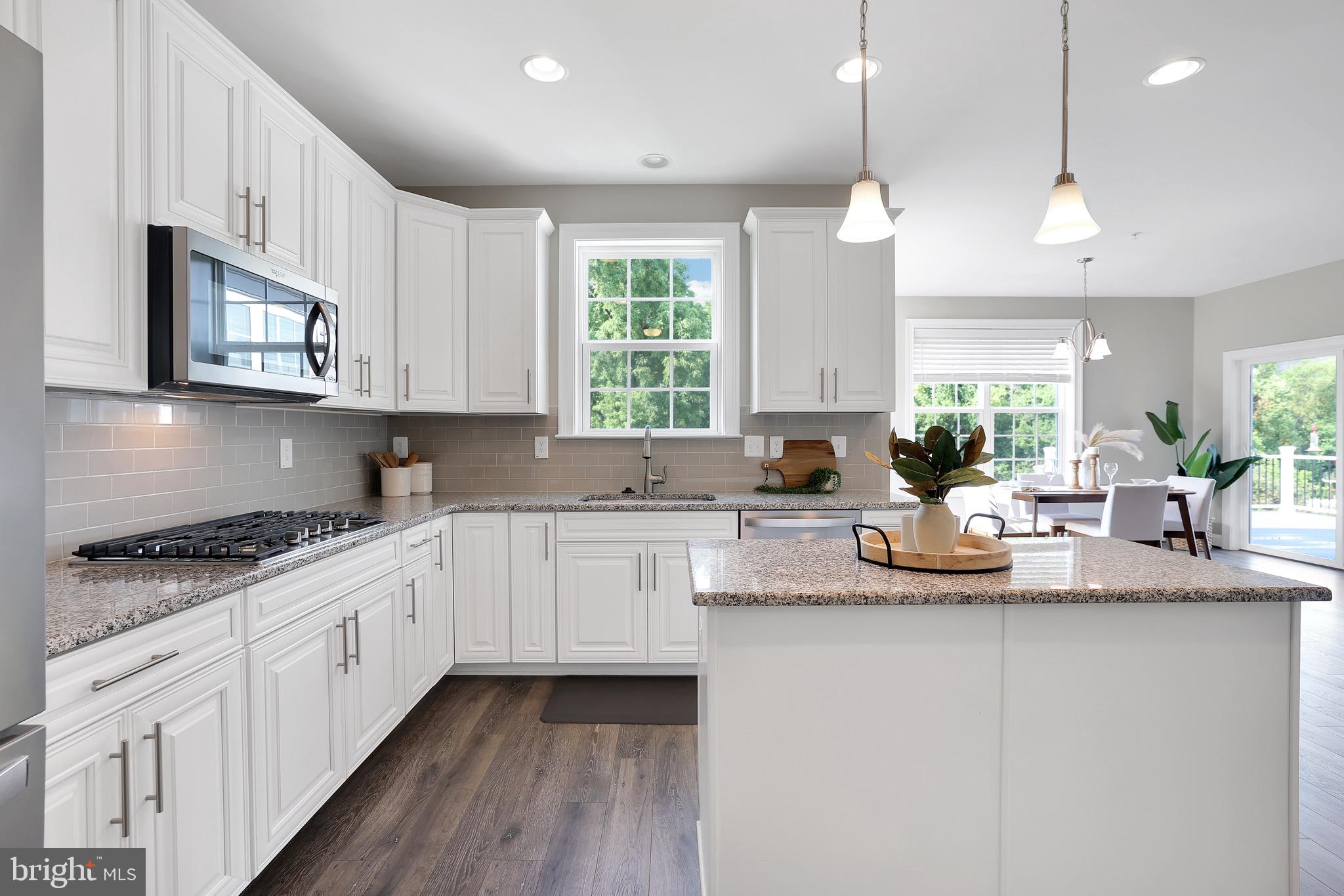 Real estate listing preview #4