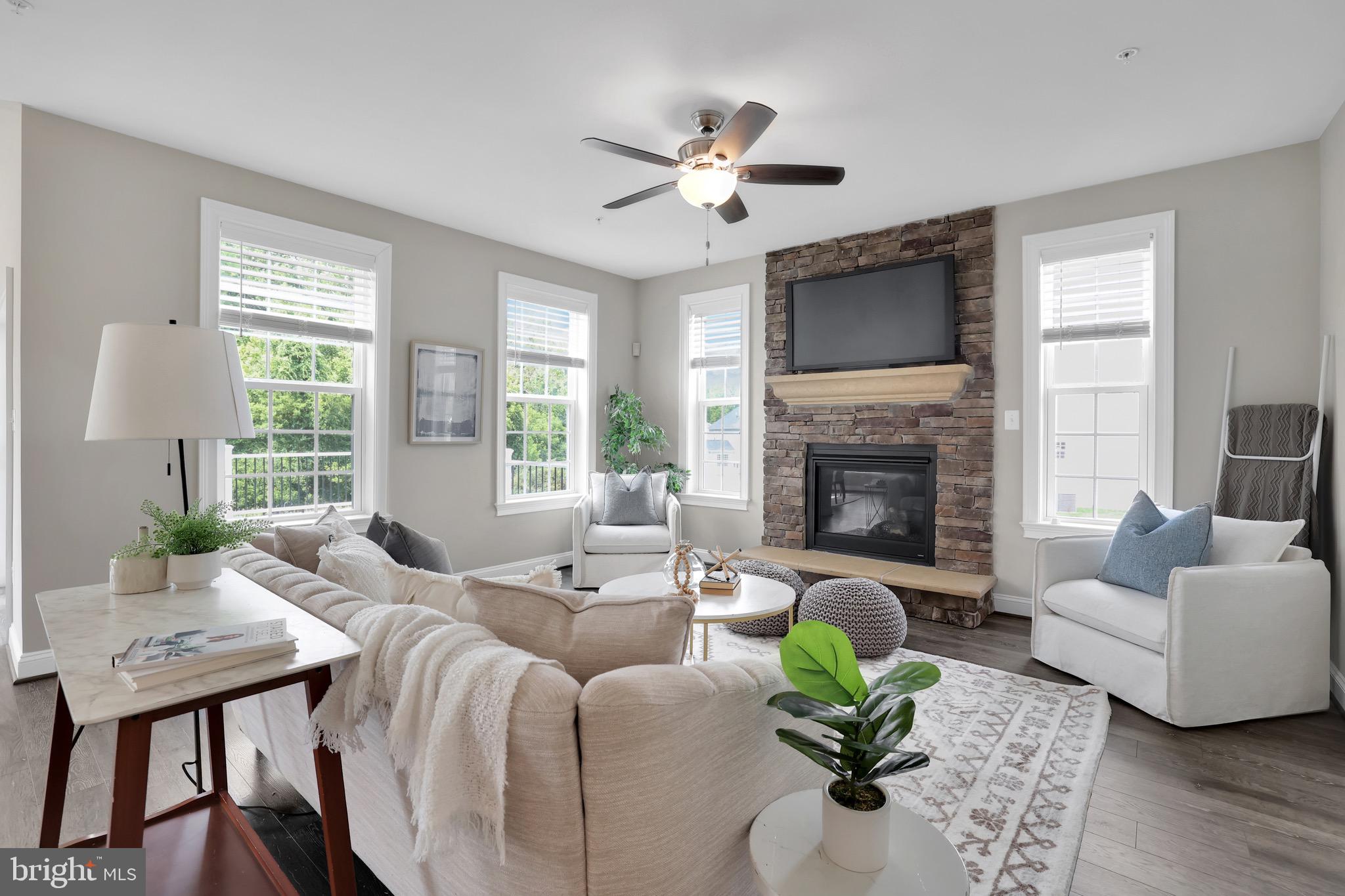 Real estate listing preview #16