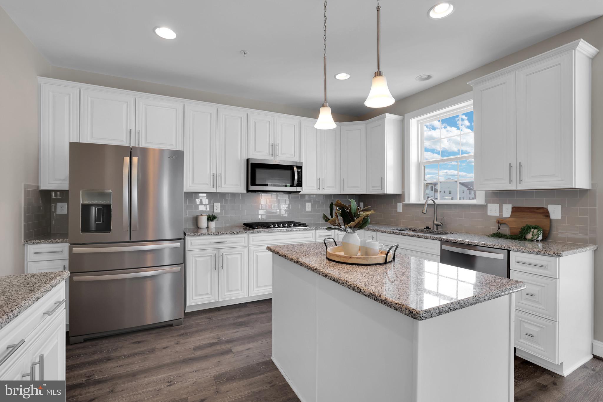 Real estate listing preview #8