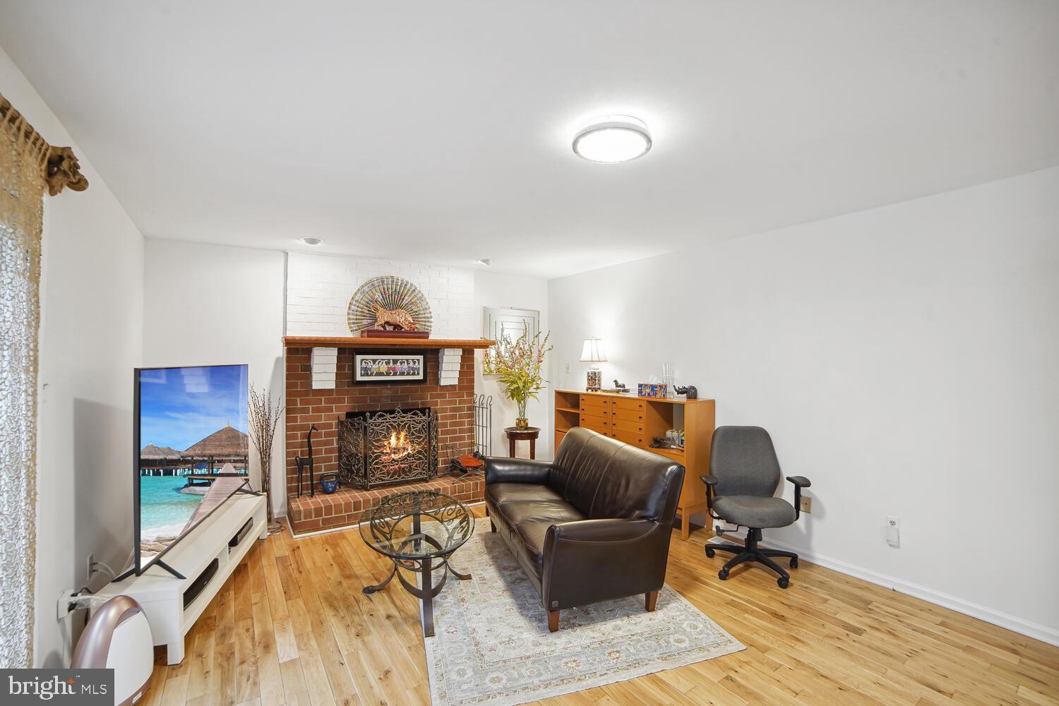 Real estate listing preview #15