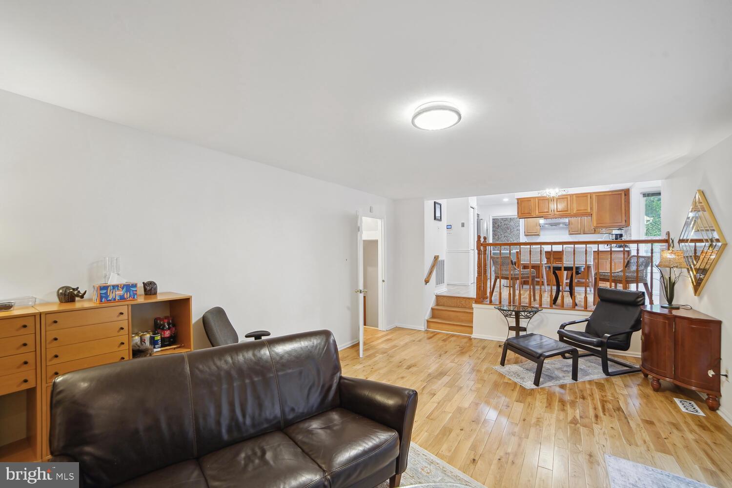 Real estate listing preview #16