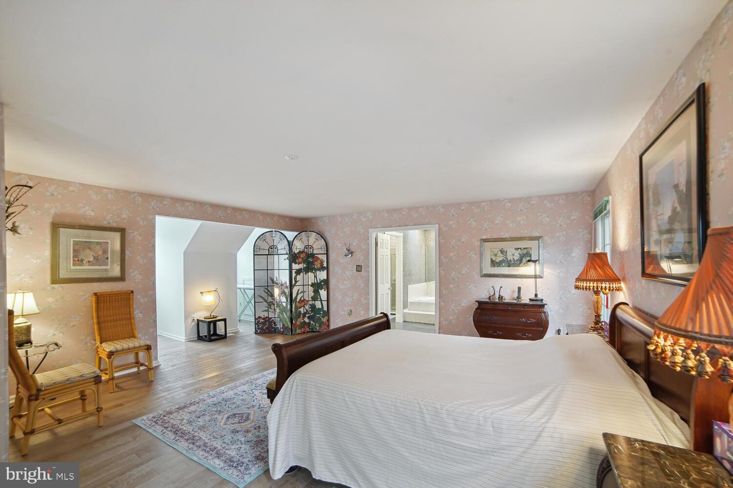 Real estate listing preview #24