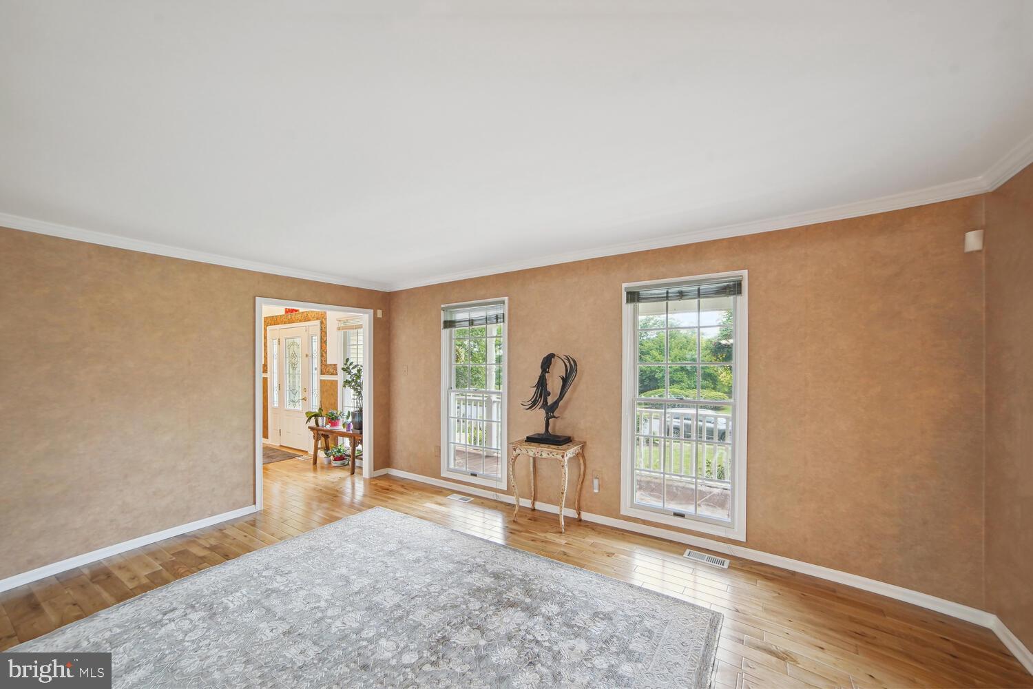 Real estate listing preview #8