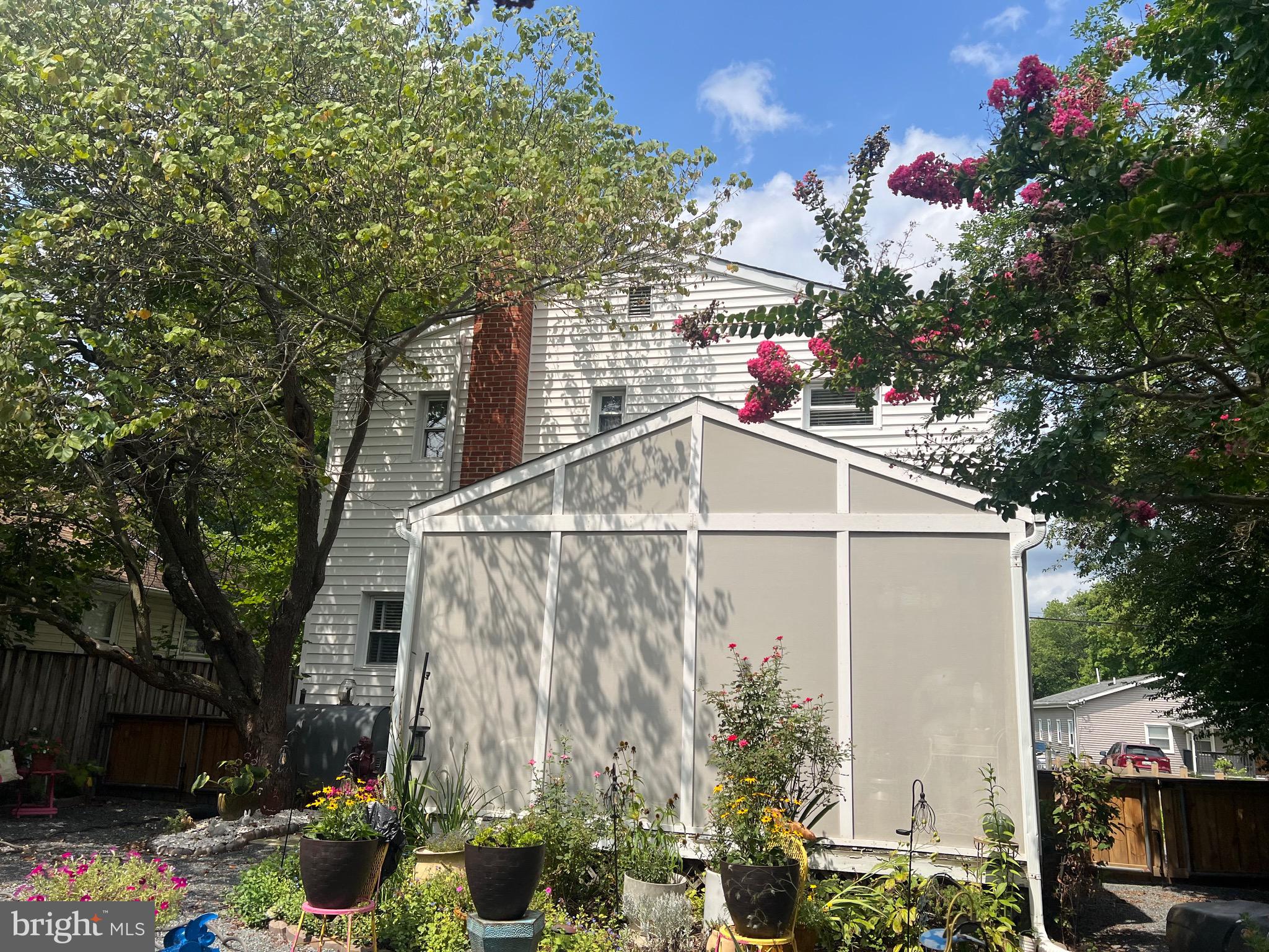 Real estate listing preview #9