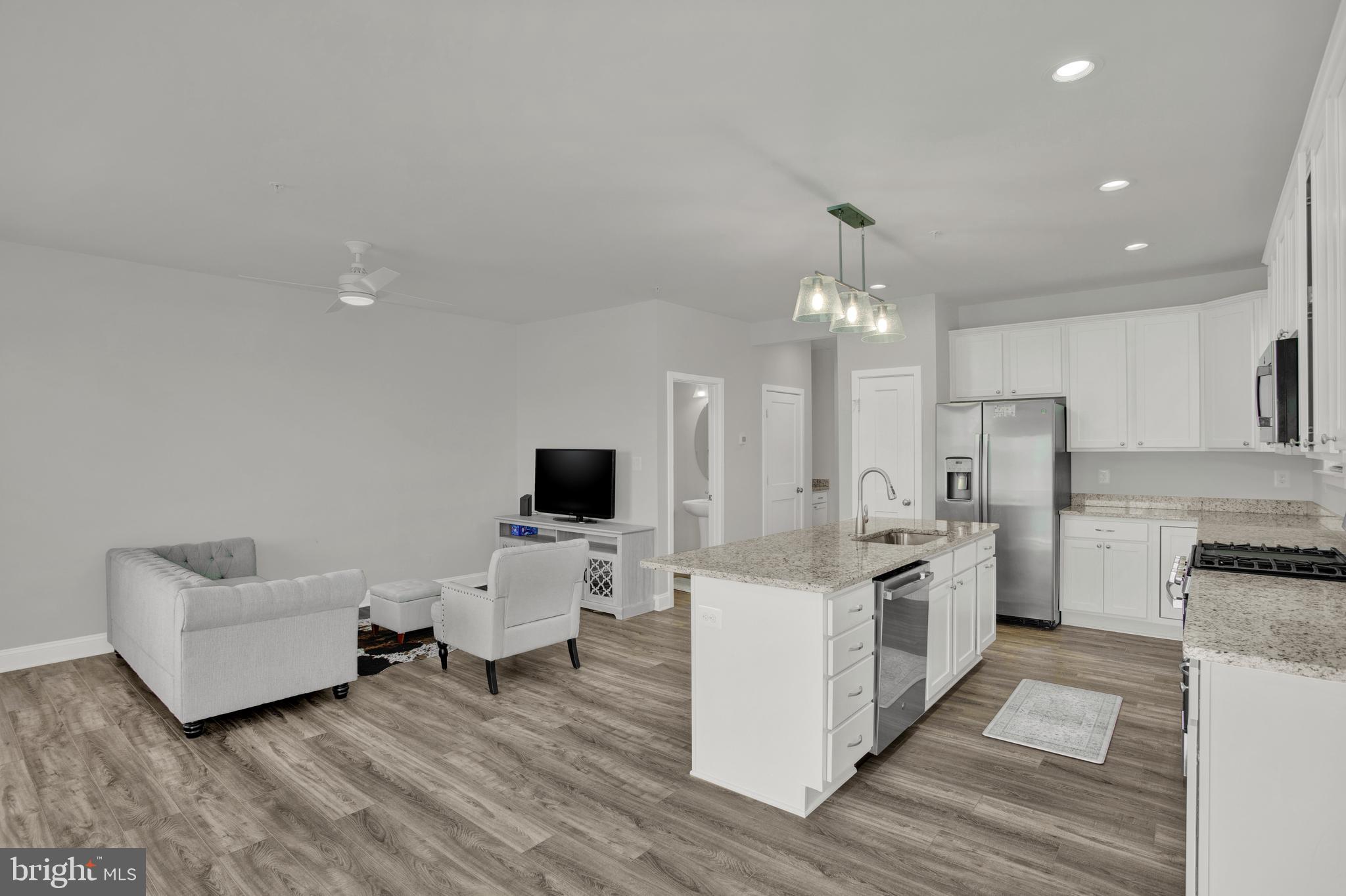 Real estate listing preview #3