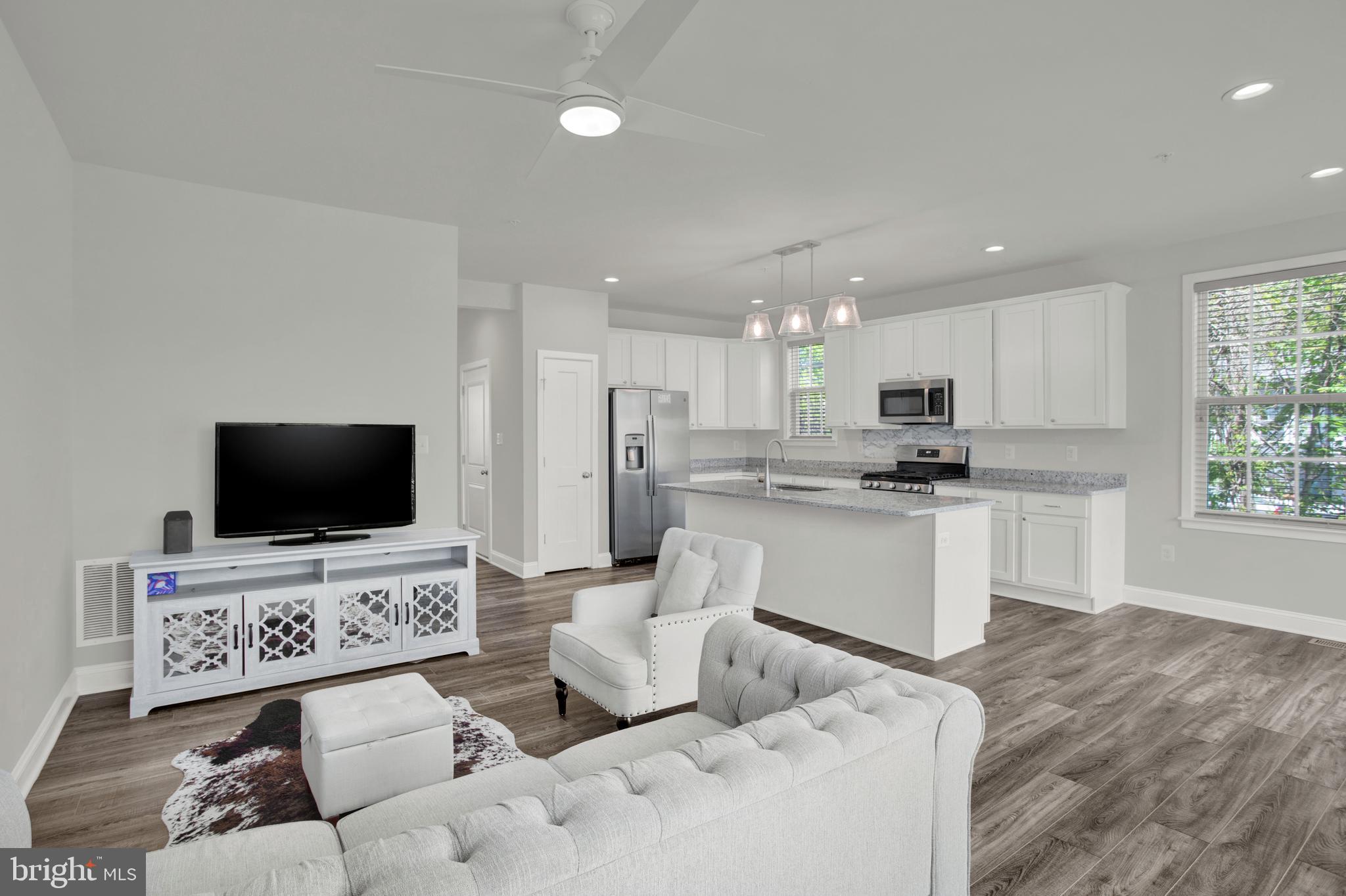 Real estate listing preview #2