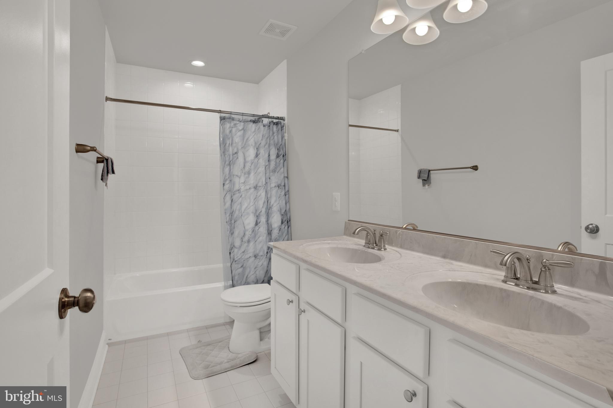 Real estate listing preview #8