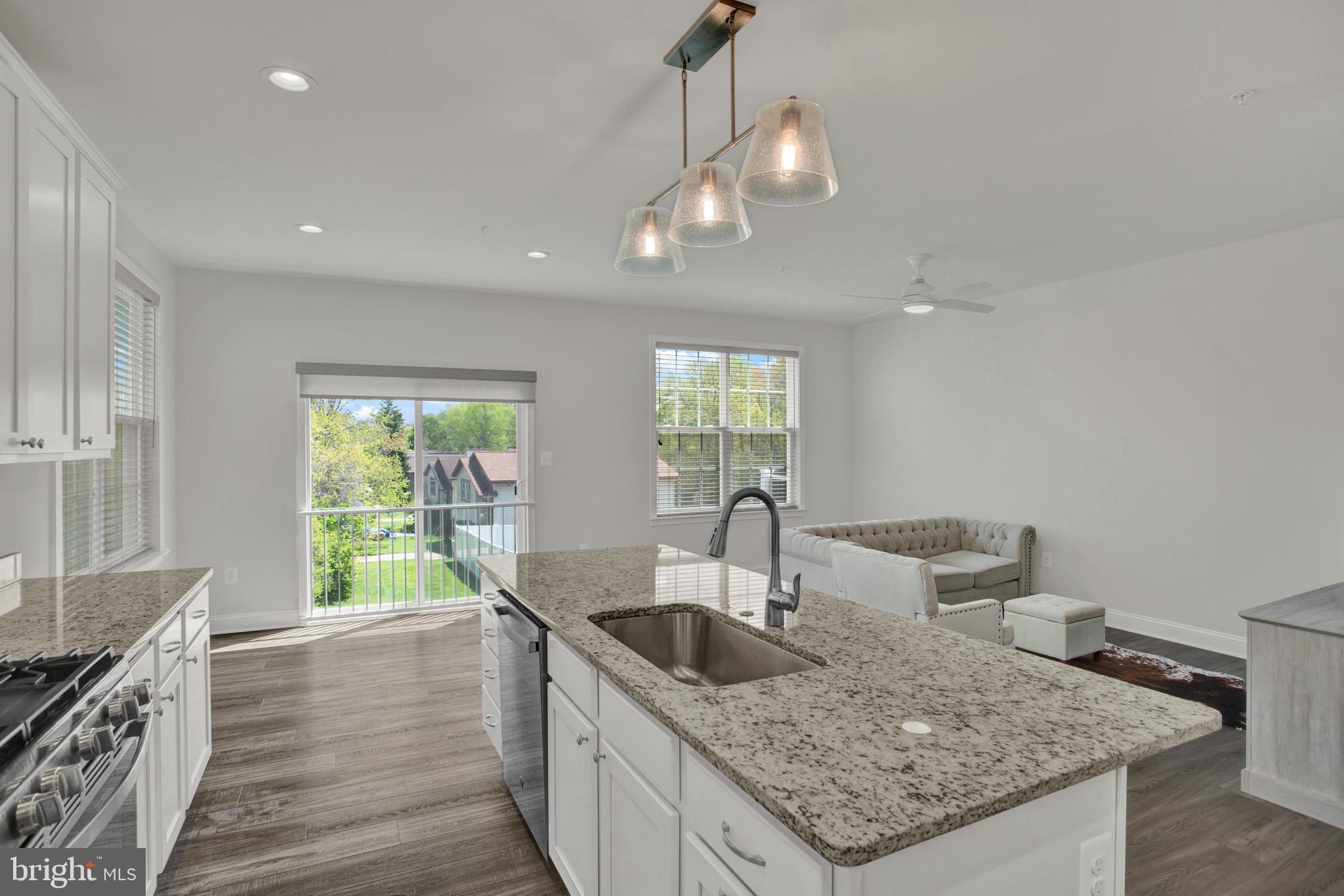 Real estate listing preview #4