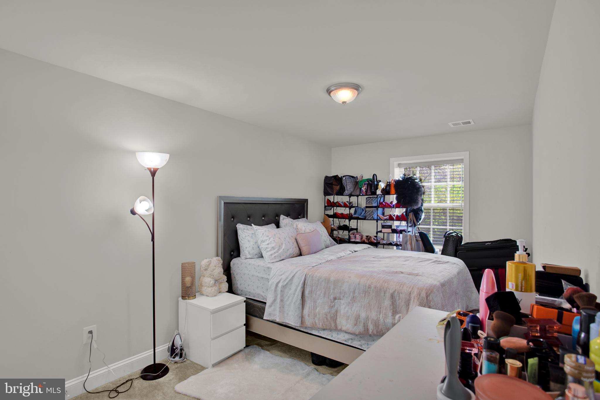 Real estate listing preview #16