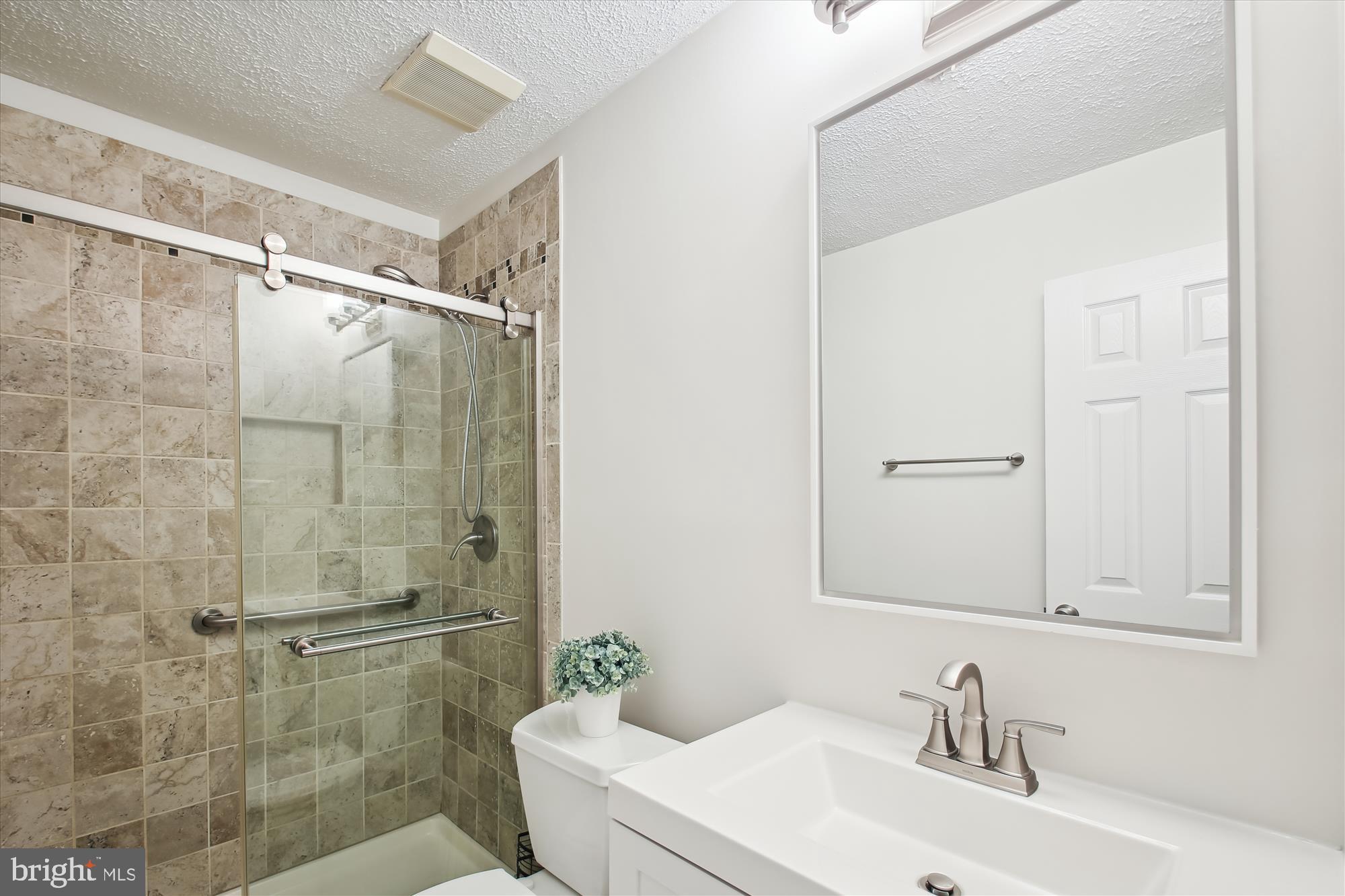 Real estate listing preview #13