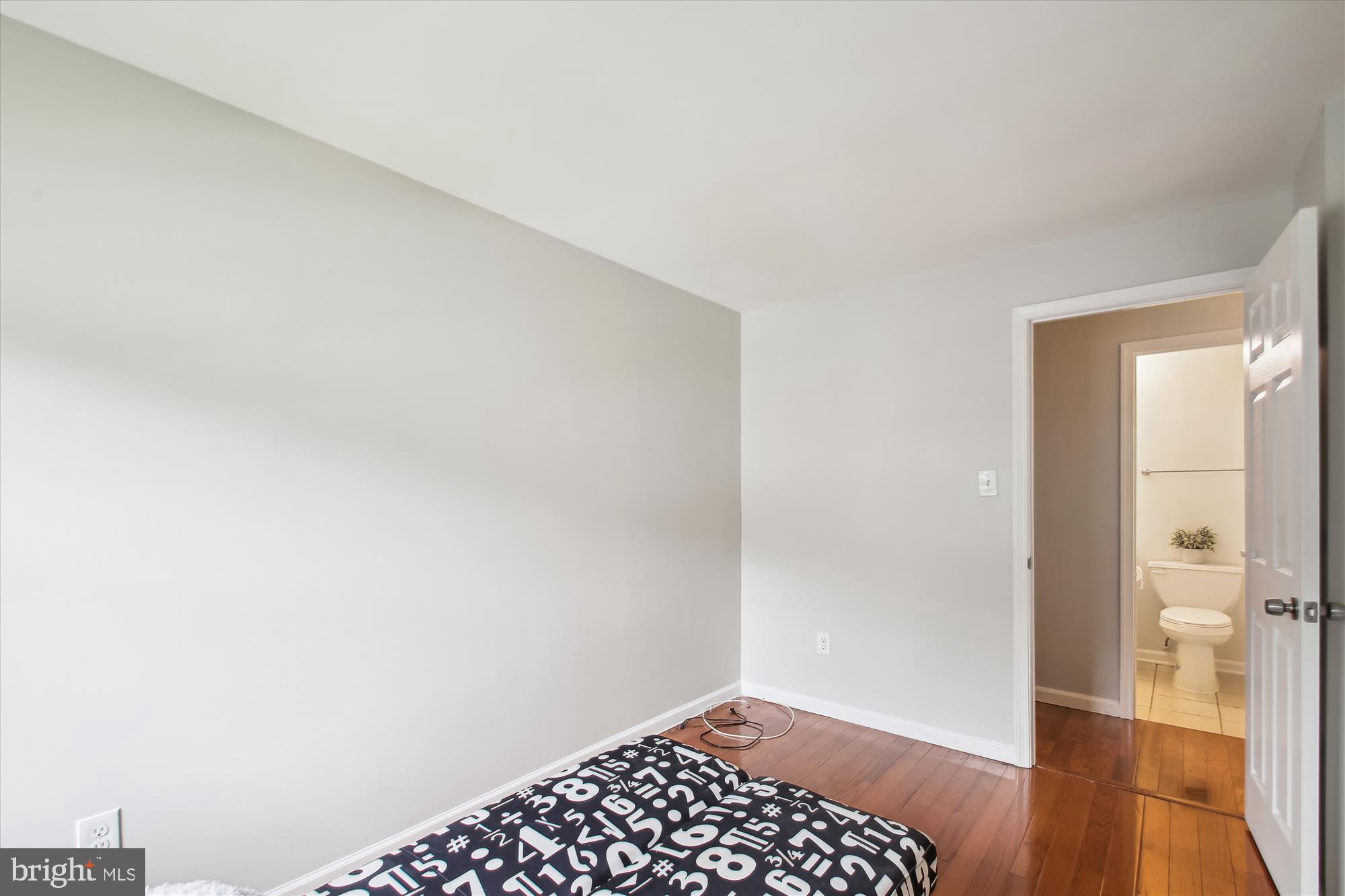 Real estate listing preview #17