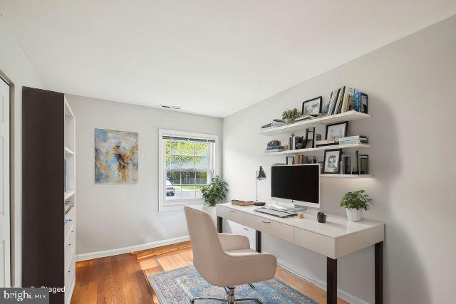 Real estate listing preview #16