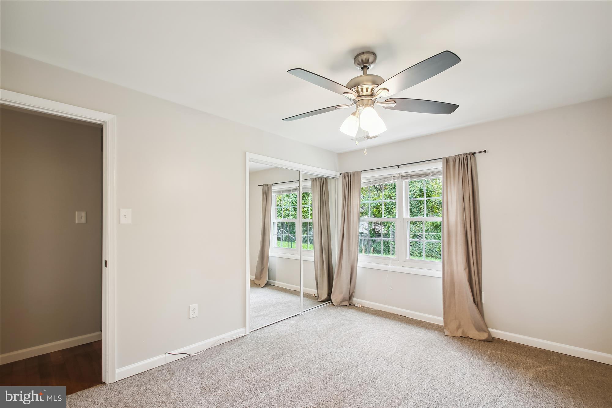 Real estate listing preview #11