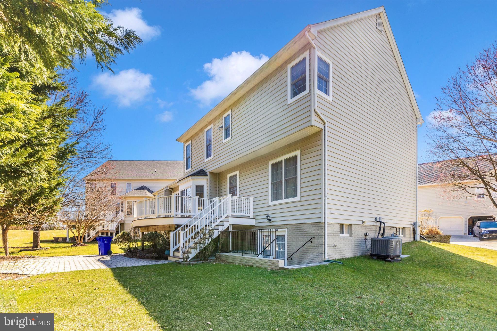 Real estate listing preview #4