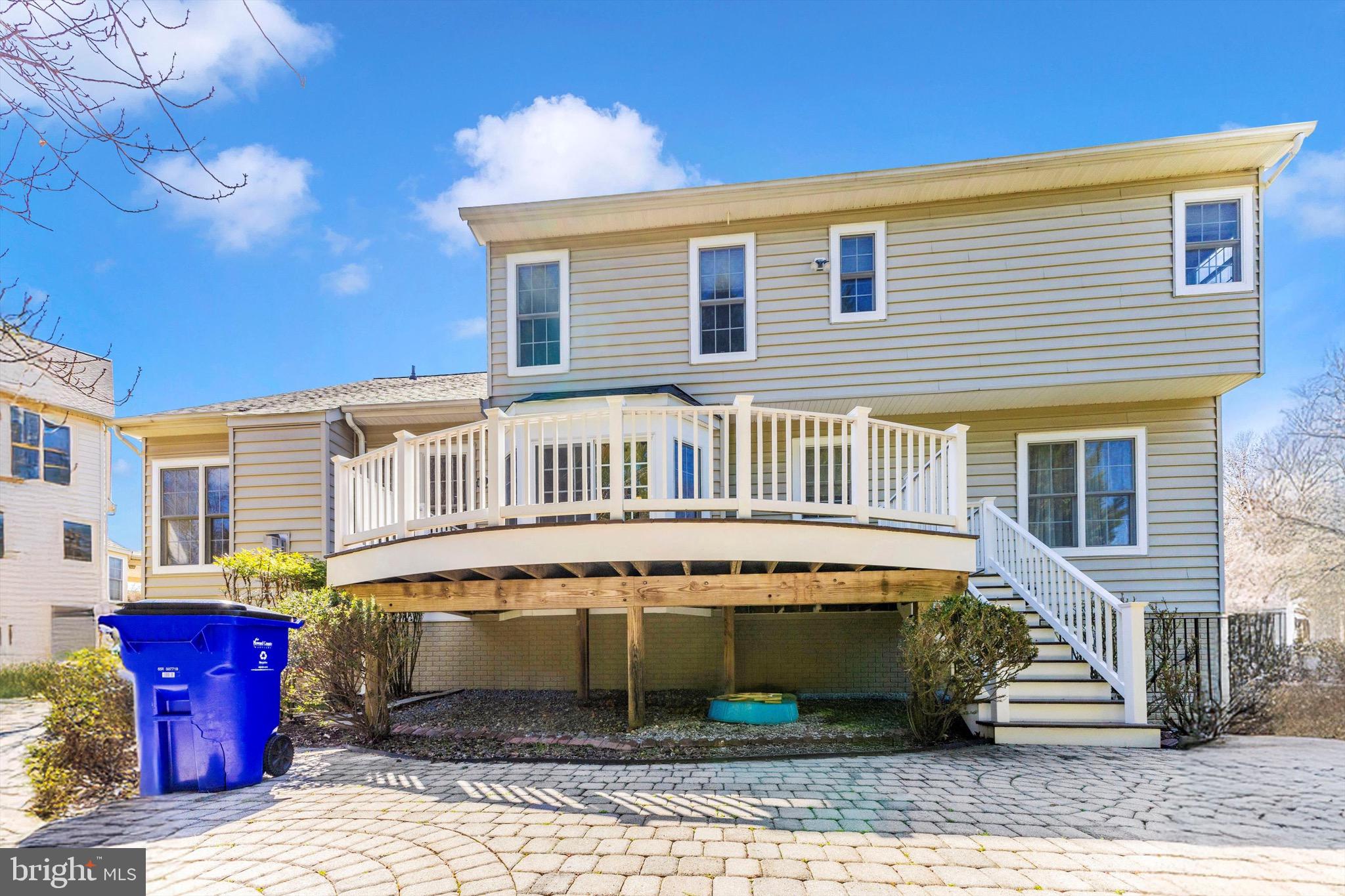 Real estate listing preview #6