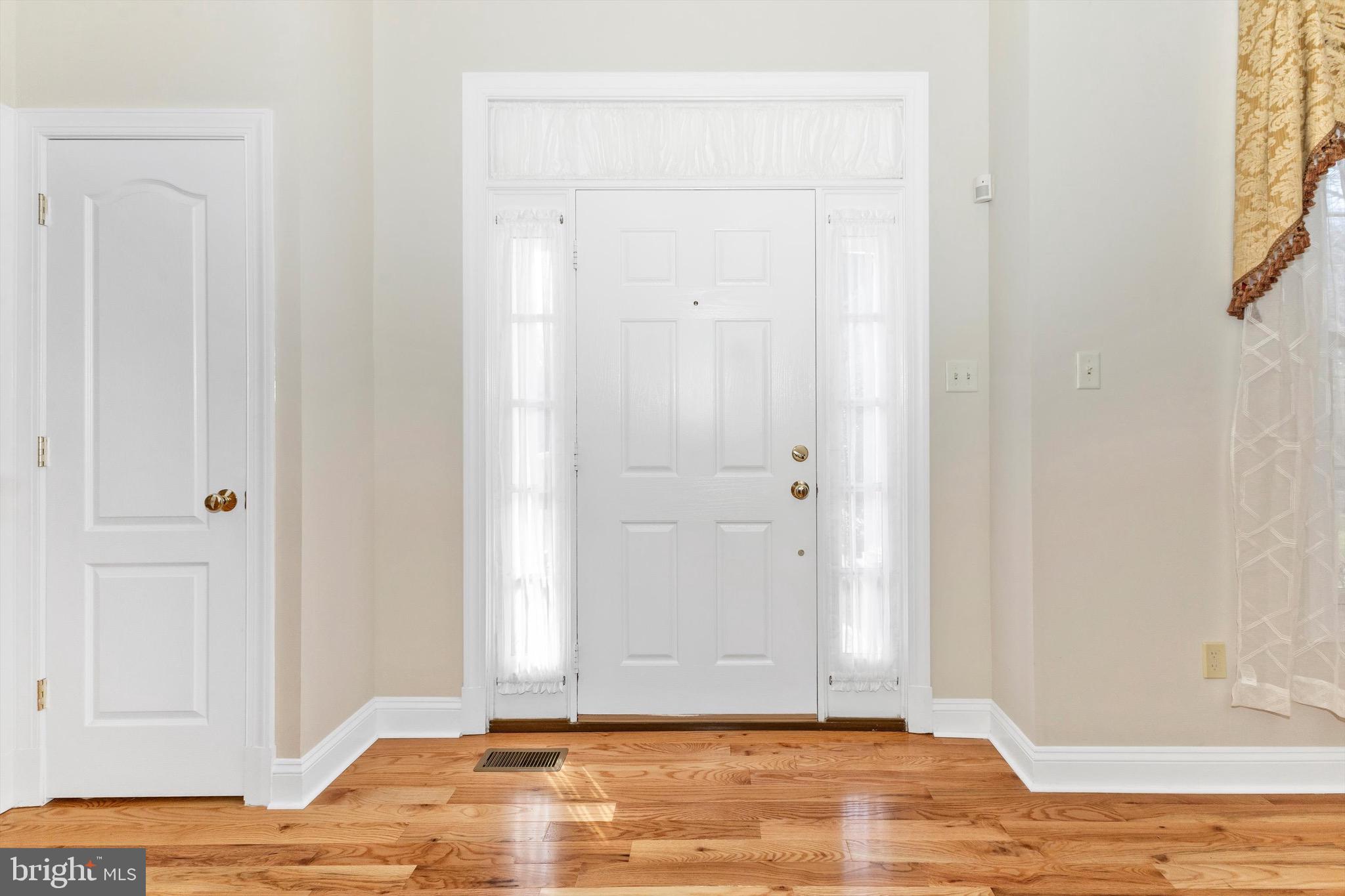 Real estate listing preview #12