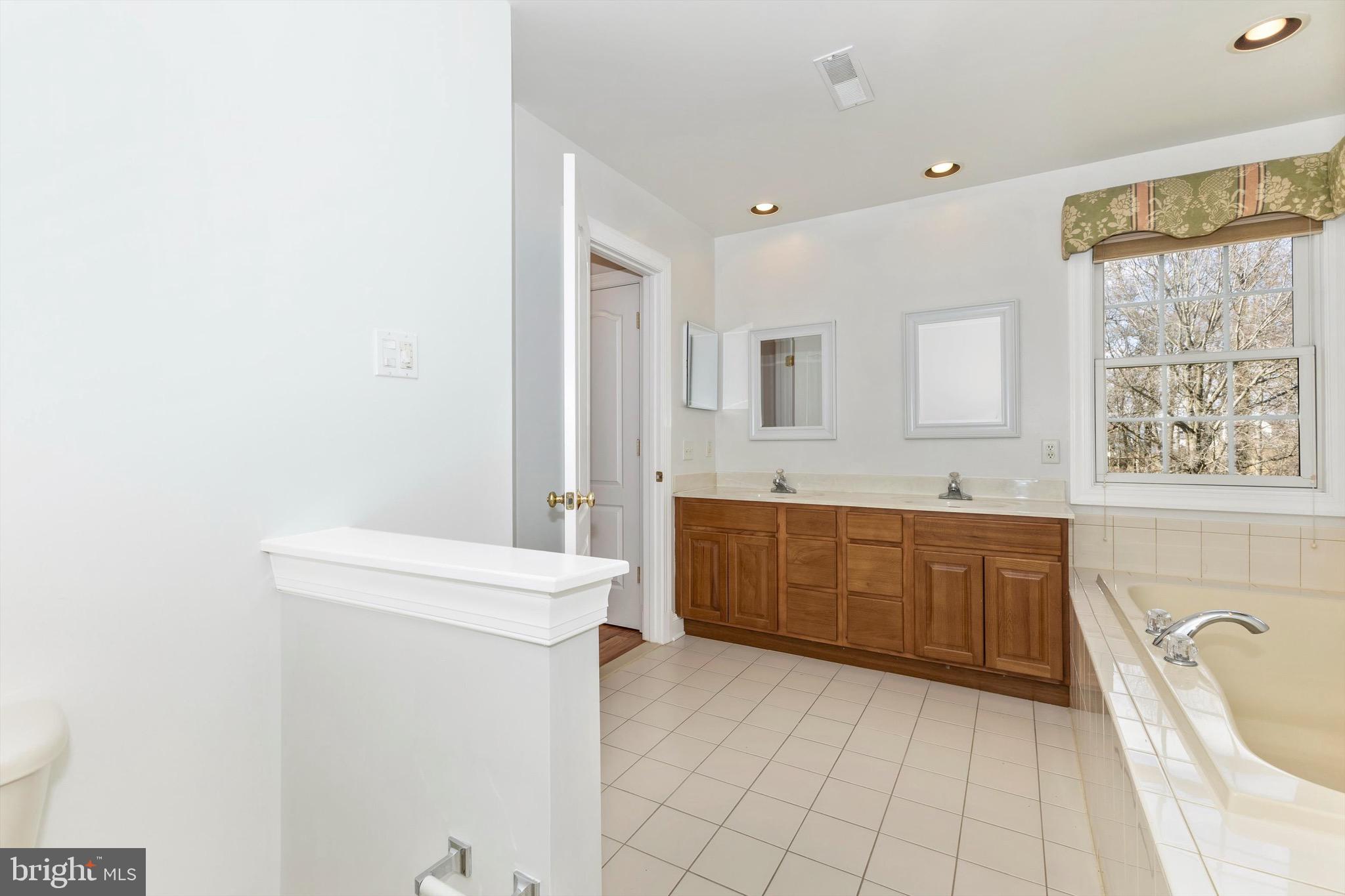 Real estate listing preview #36