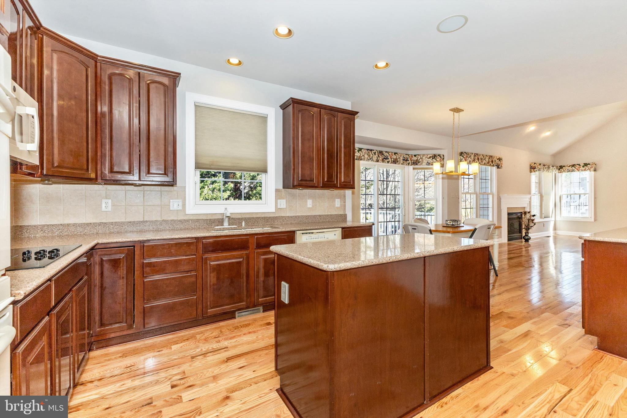 Real estate listing preview #19