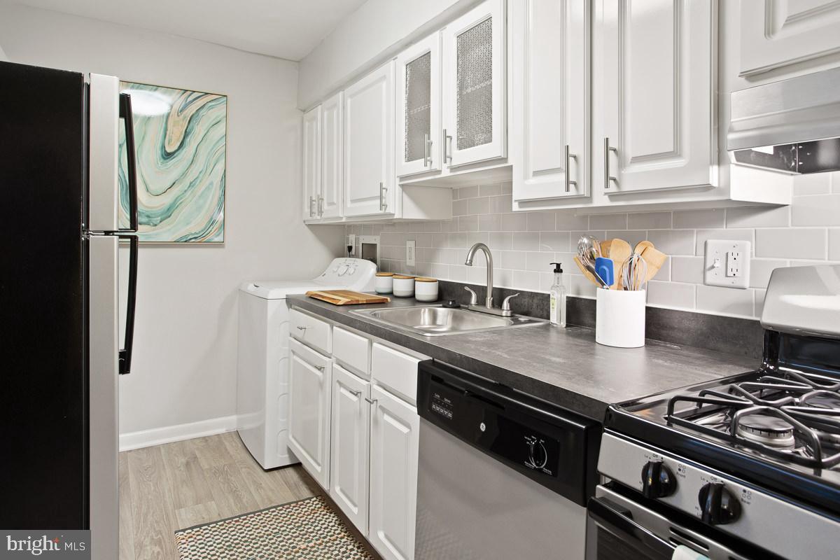 Real estate listing preview #6