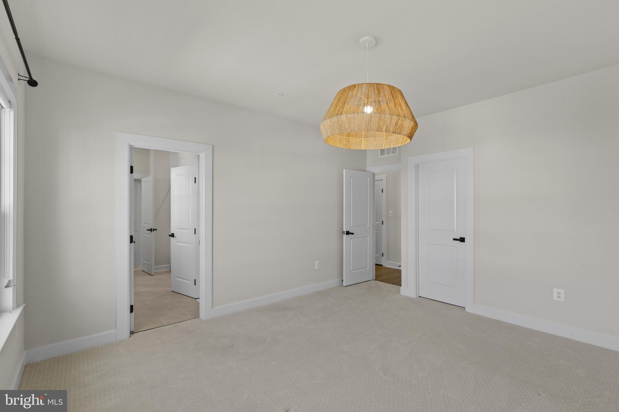 Real estate listing preview #17