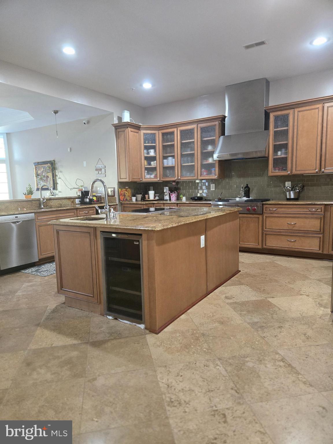 Real estate listing preview #7