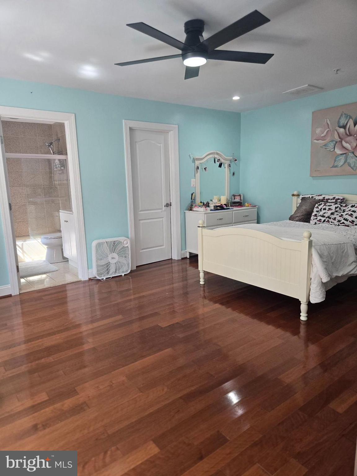 Real estate listing preview #47