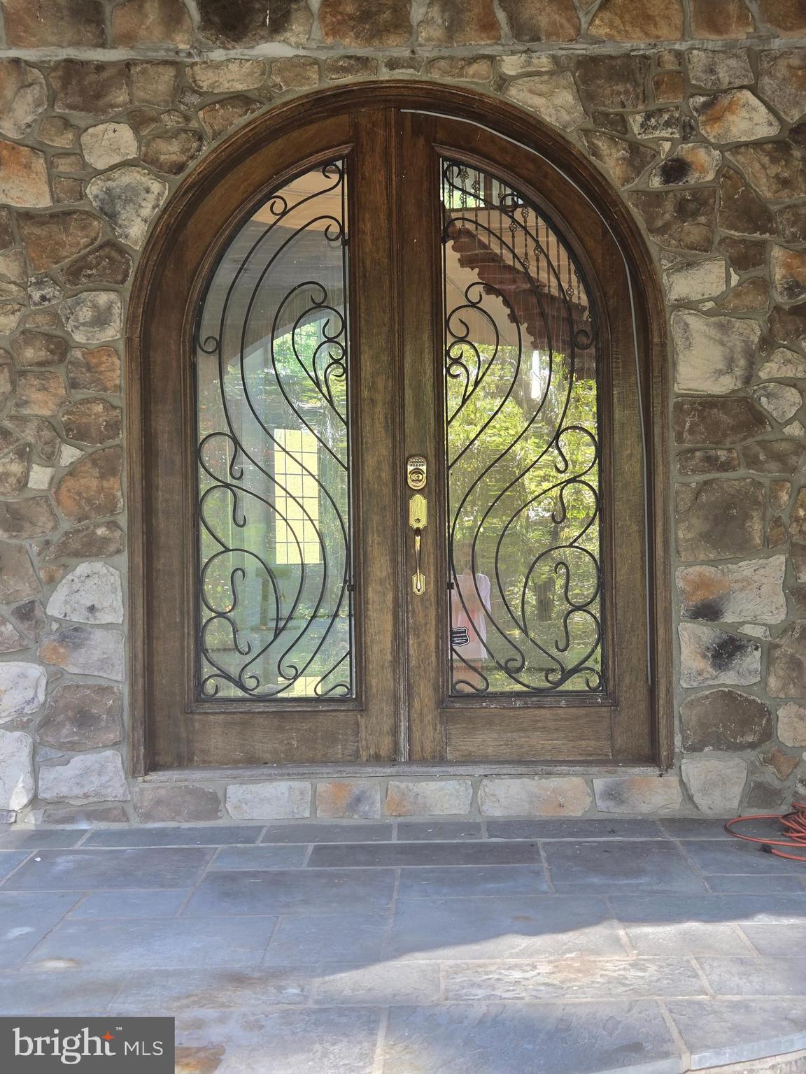 Real estate listing preview #3