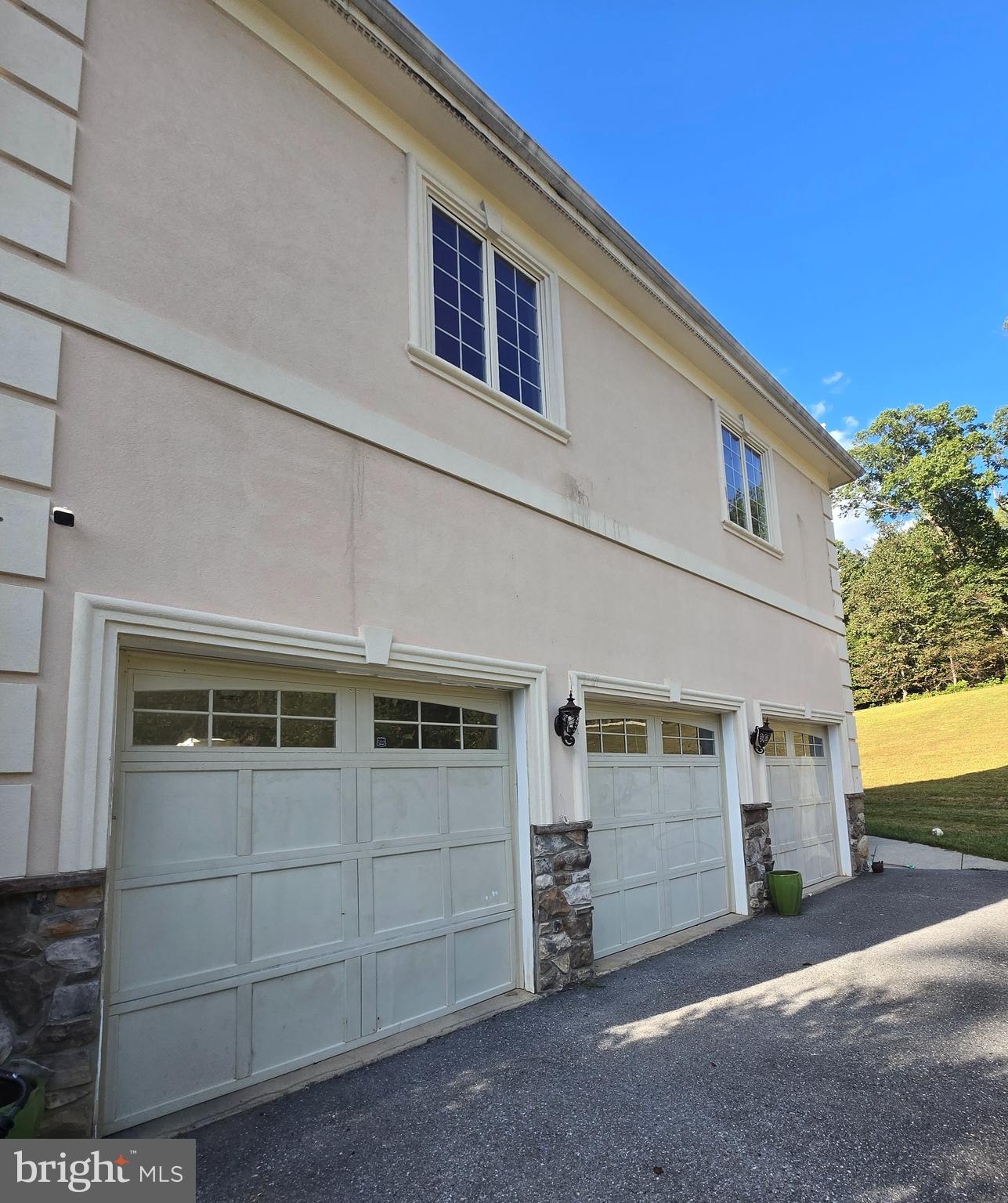 Real estate listing preview #6