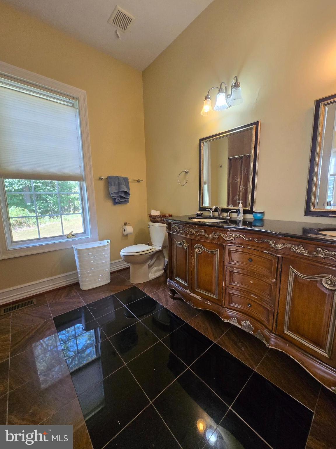 Real estate listing preview #52