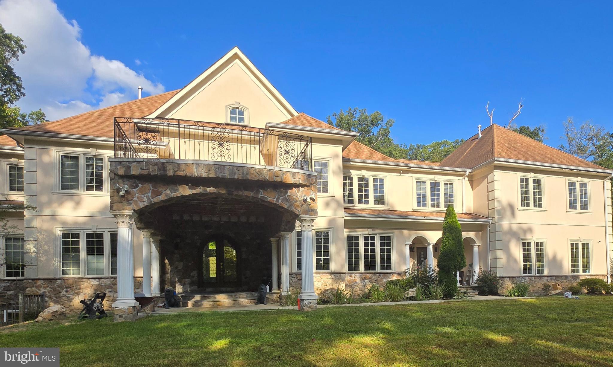 Real estate listing preview #1