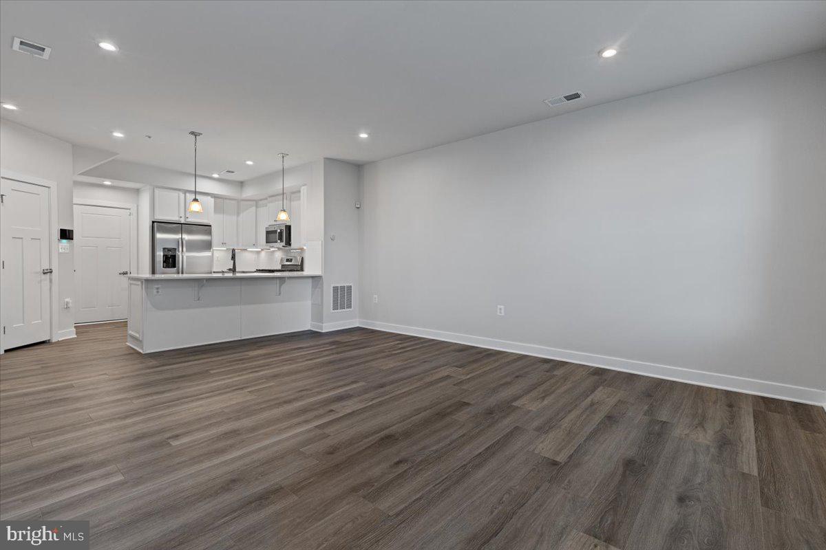 Real estate listing preview #2