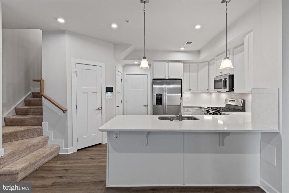 Real estate listing preview #5