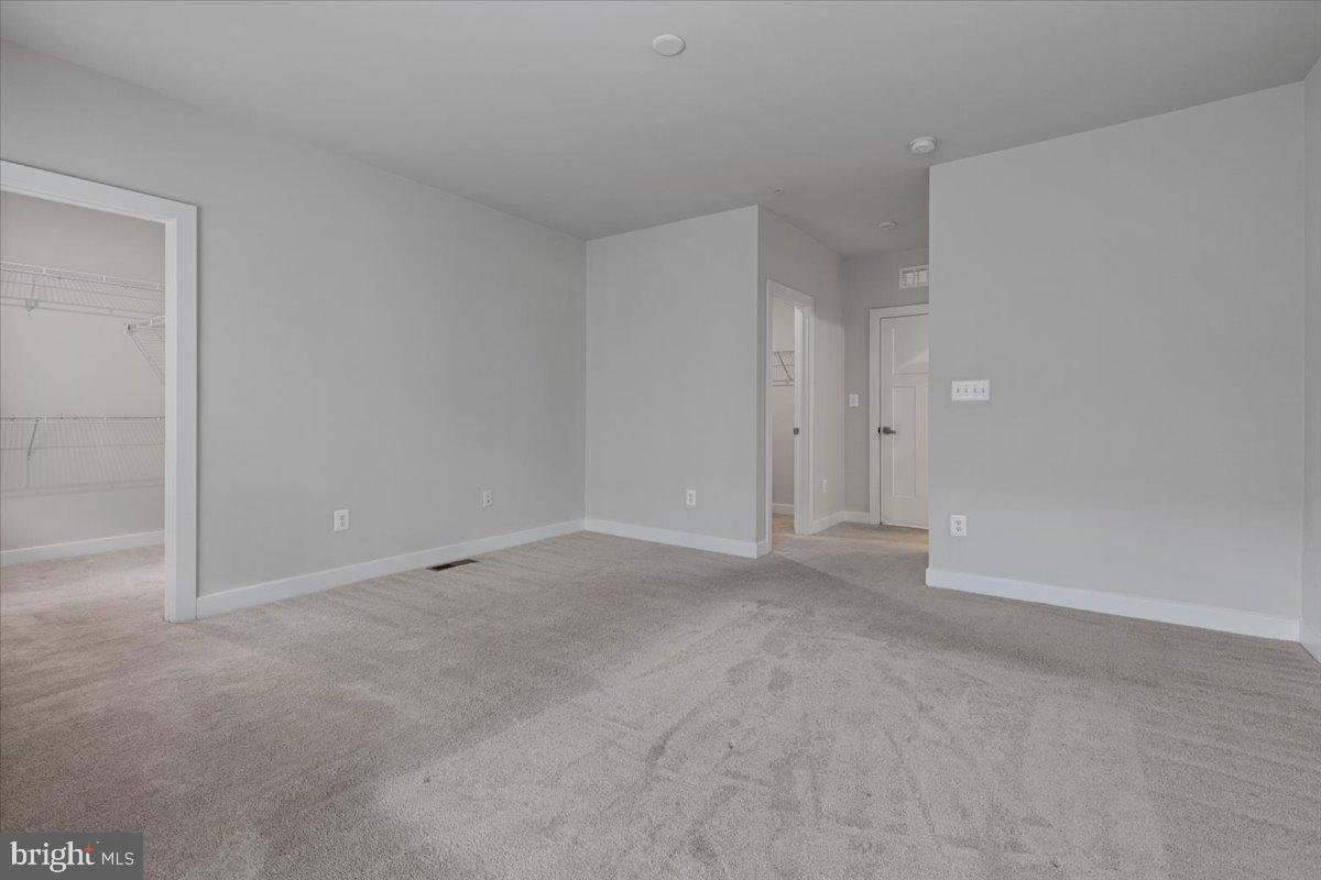 Real estate listing preview #9