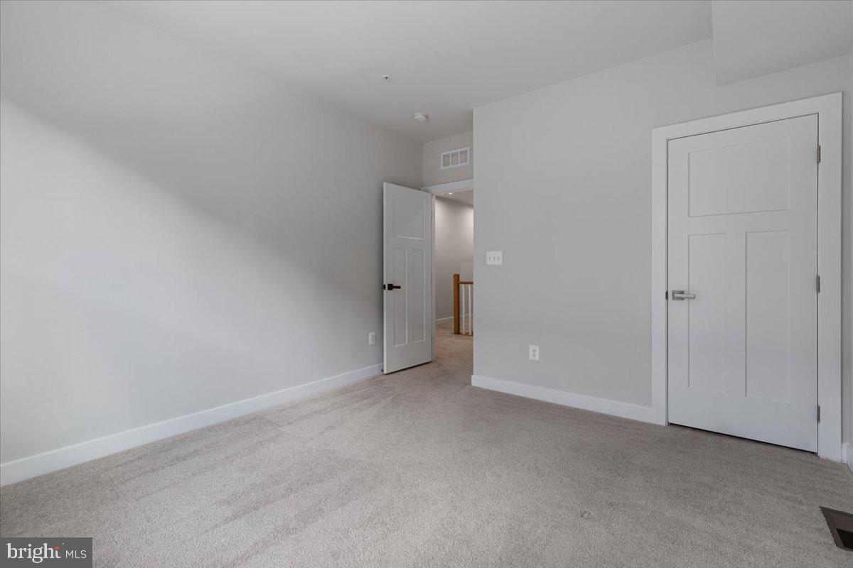 Real estate listing preview #15