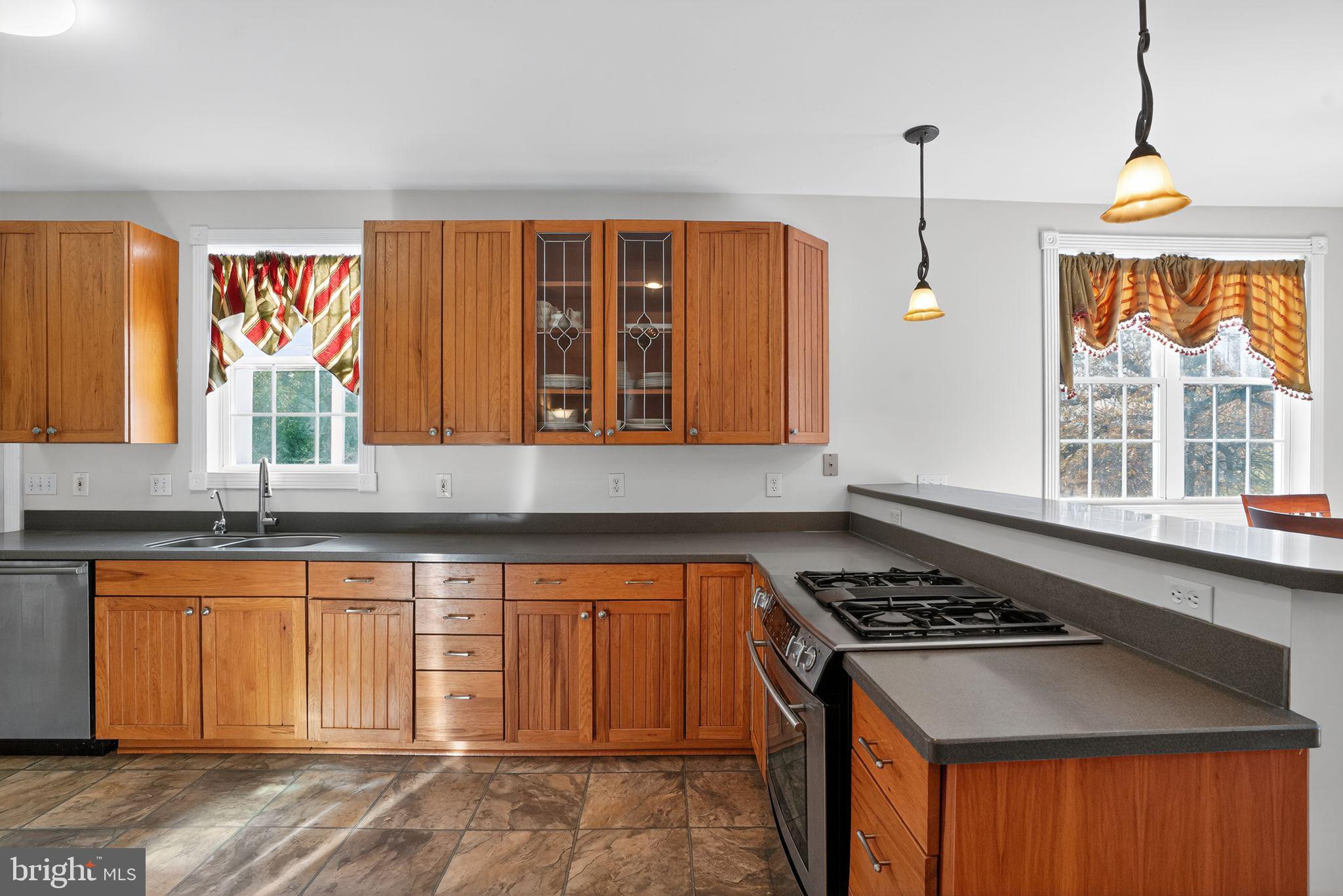 Real estate listing preview #13