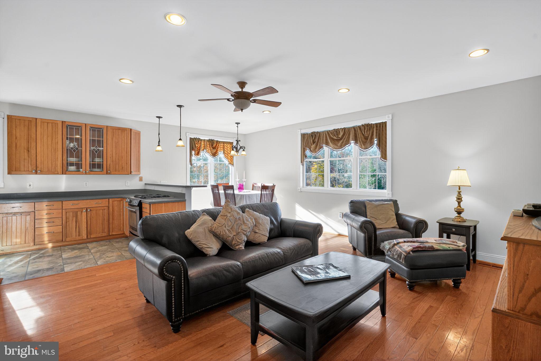 Real estate listing preview #5