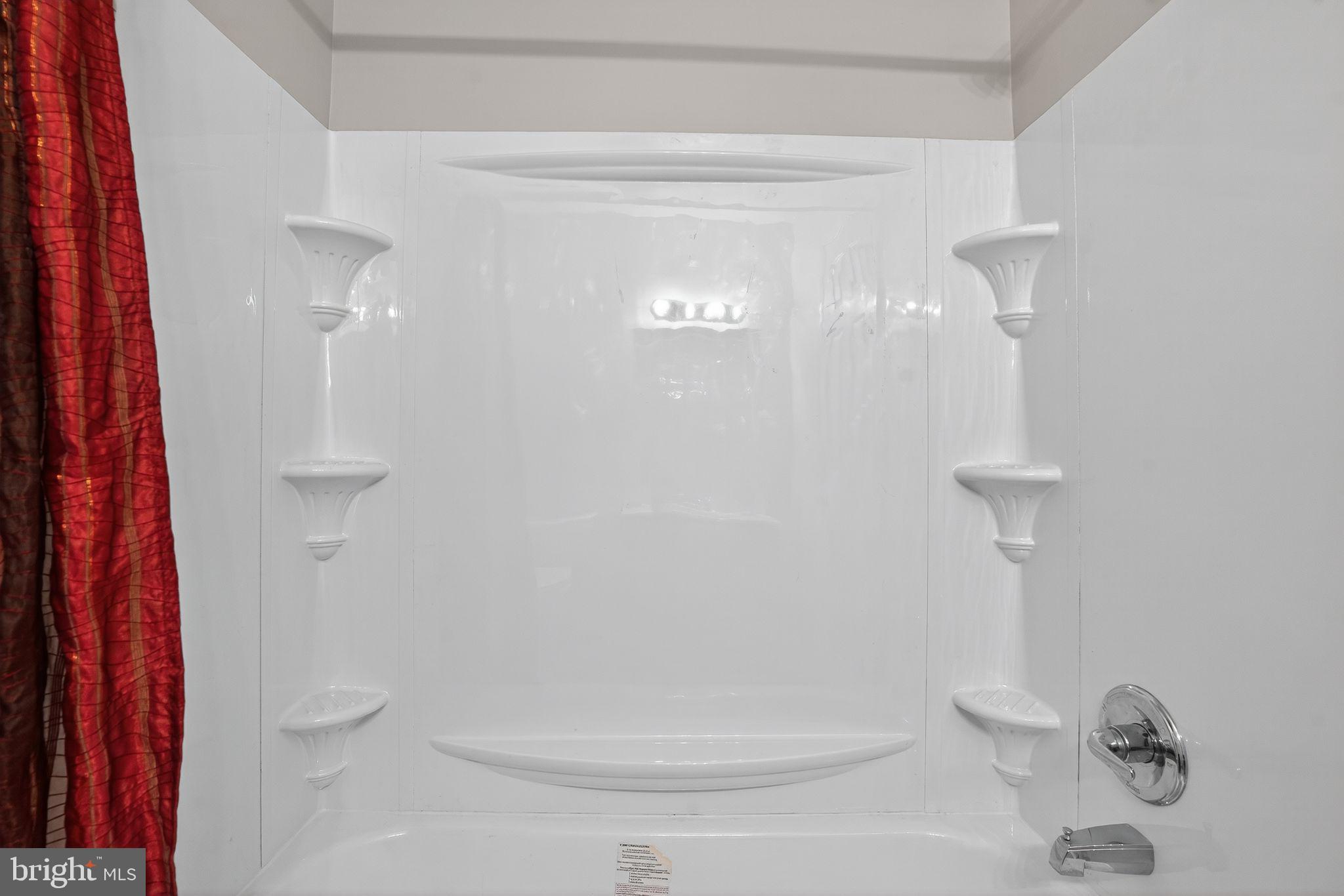 Real estate listing preview #32