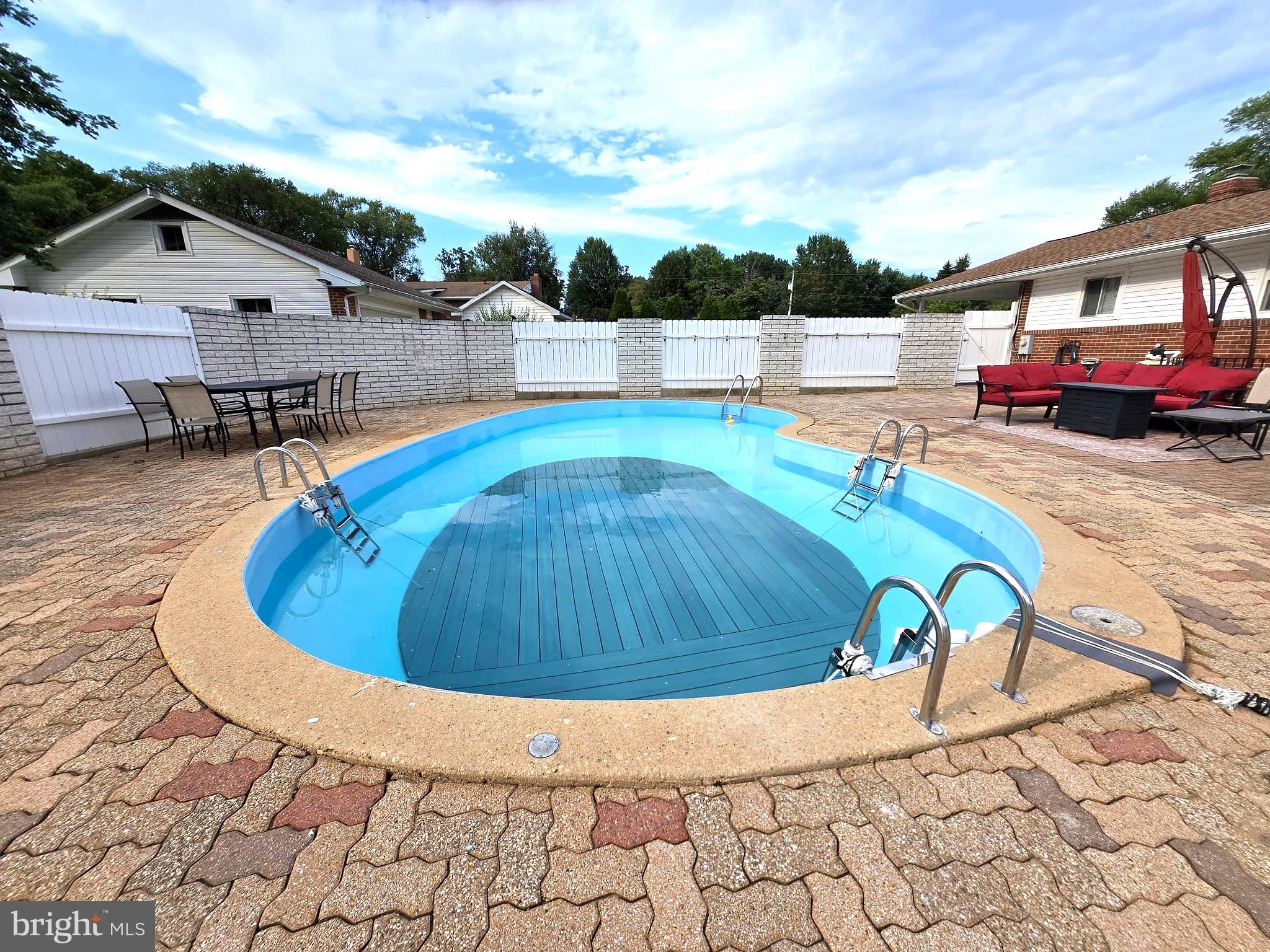 Real estate listing preview #48