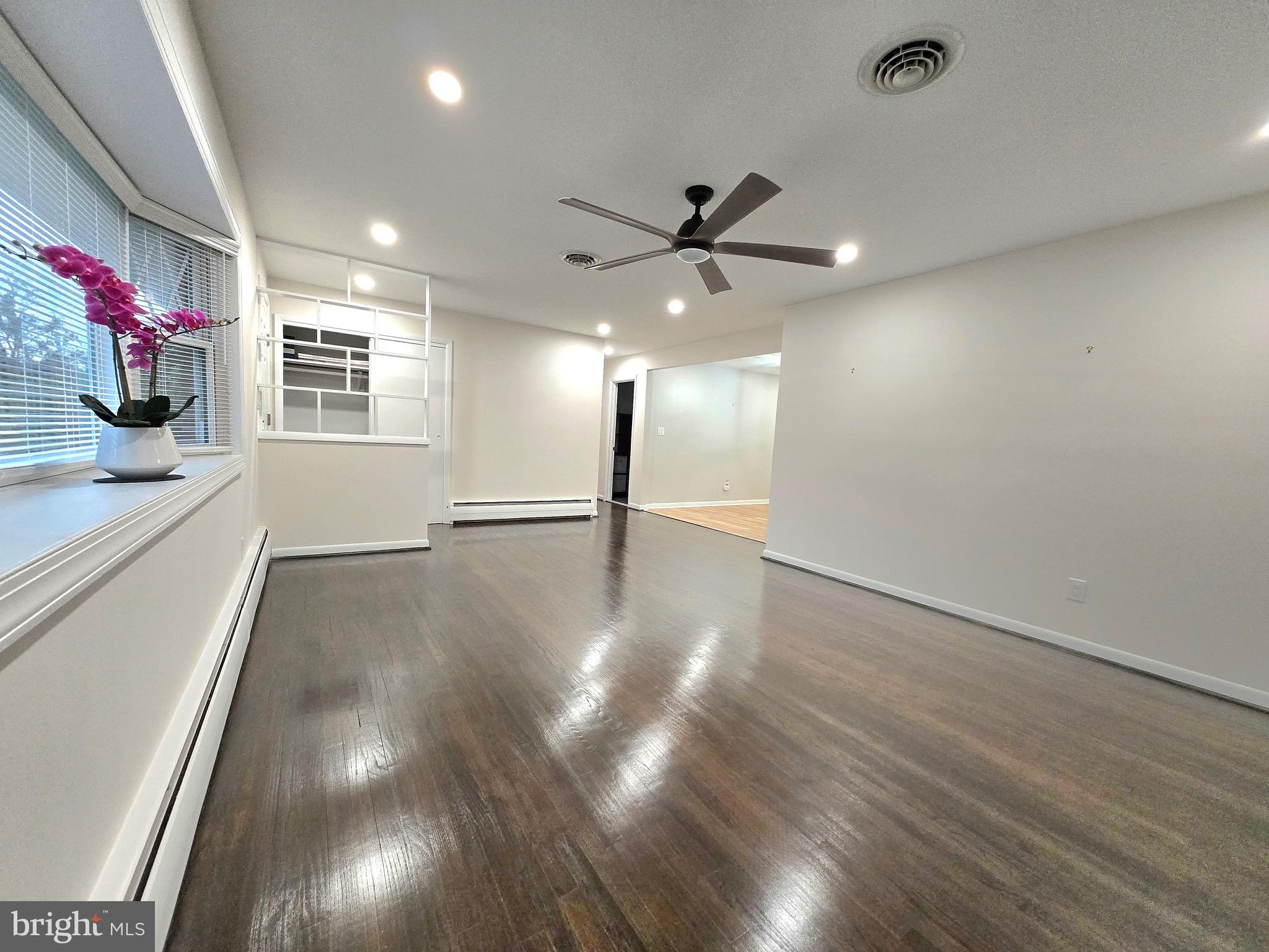 Real estate listing preview #15