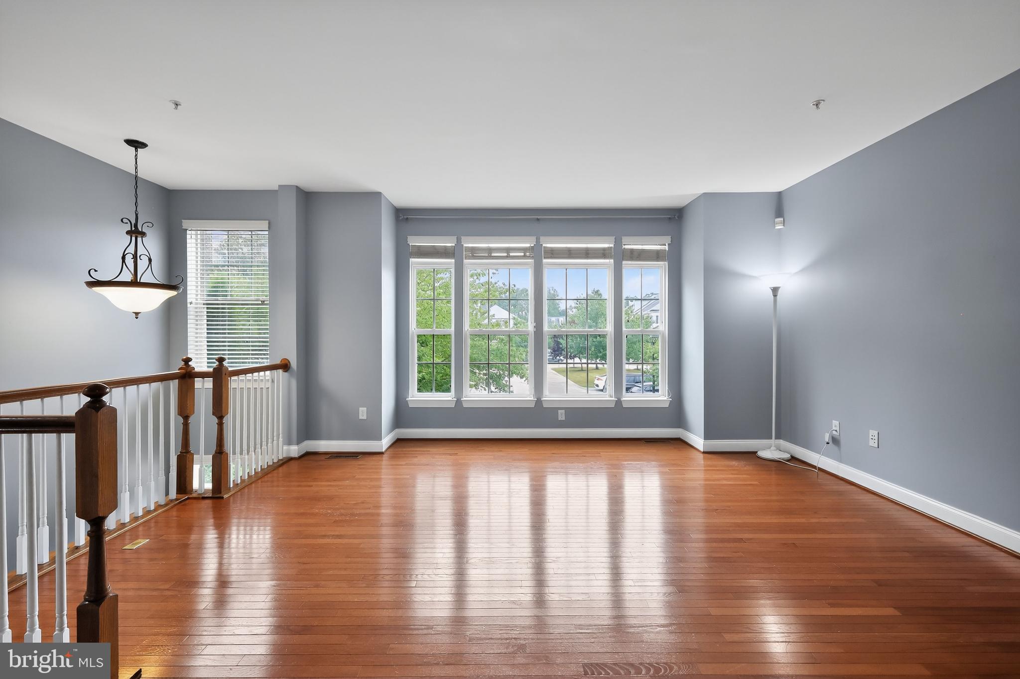 Real estate listing preview #4