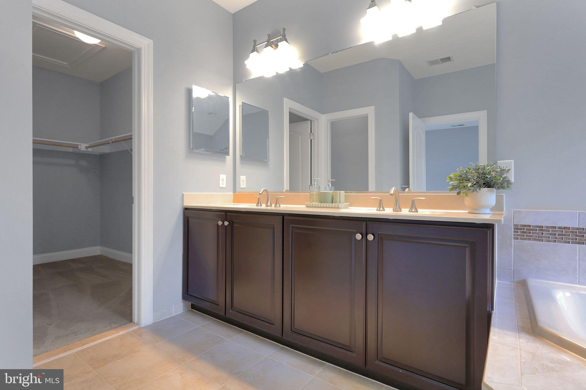 Real estate listing preview #23