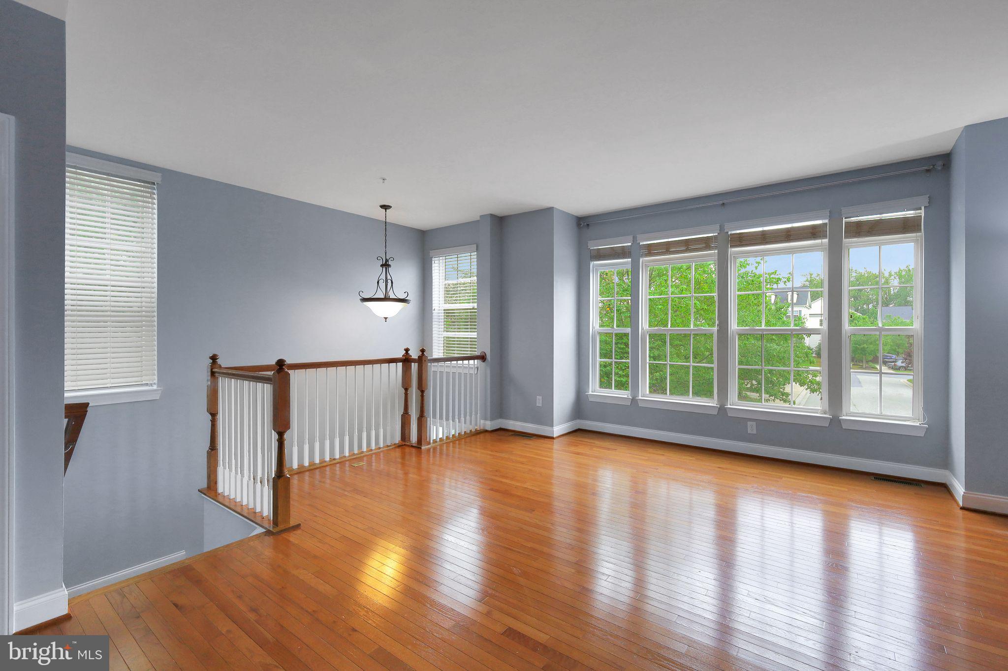 Real estate listing preview #6