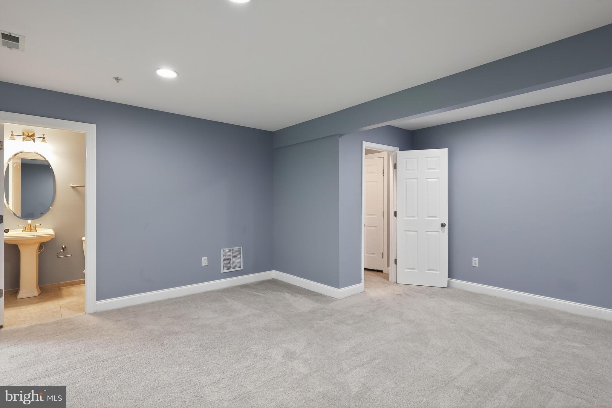 Real estate listing preview #33