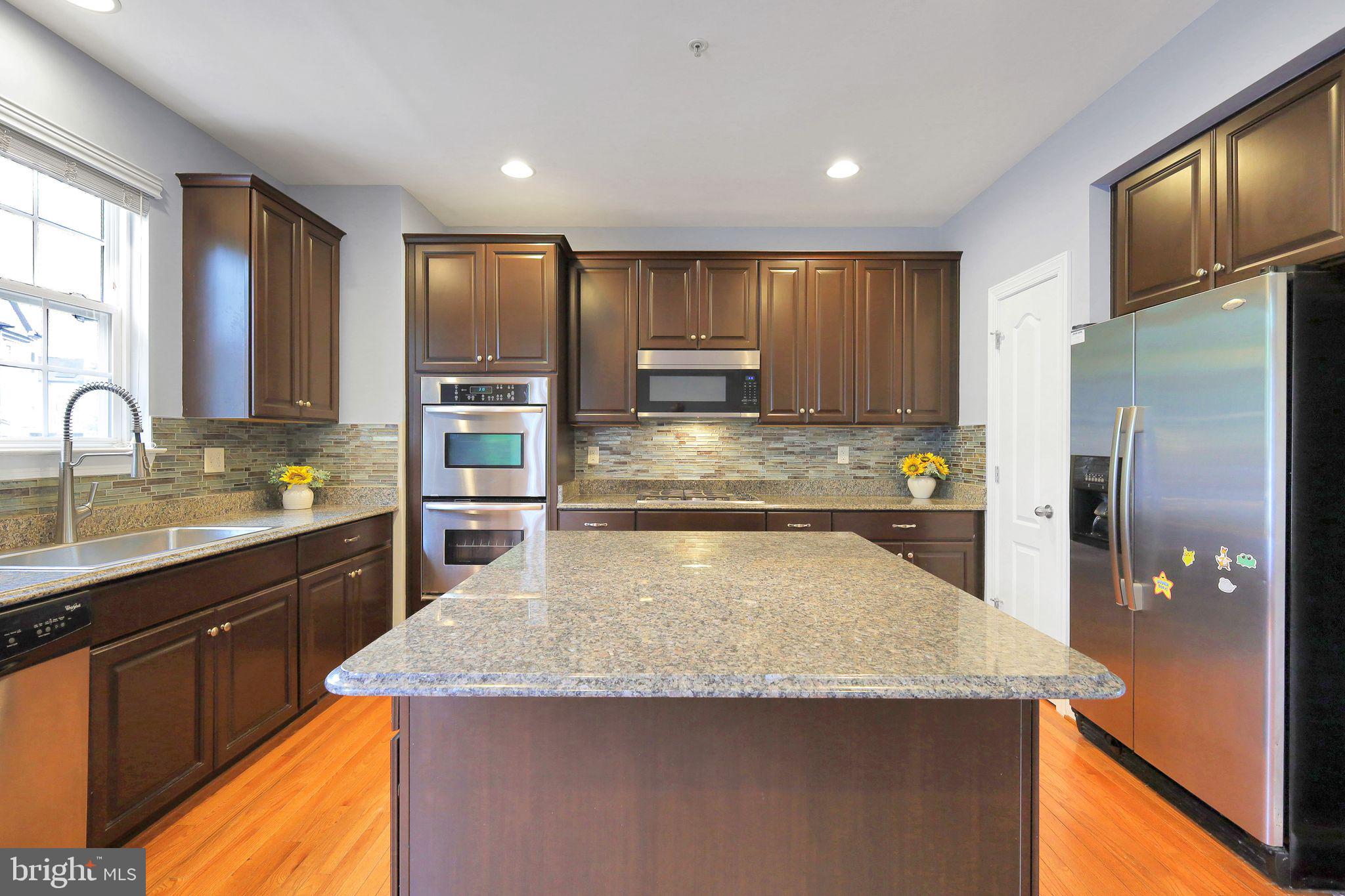 Real estate listing preview #2